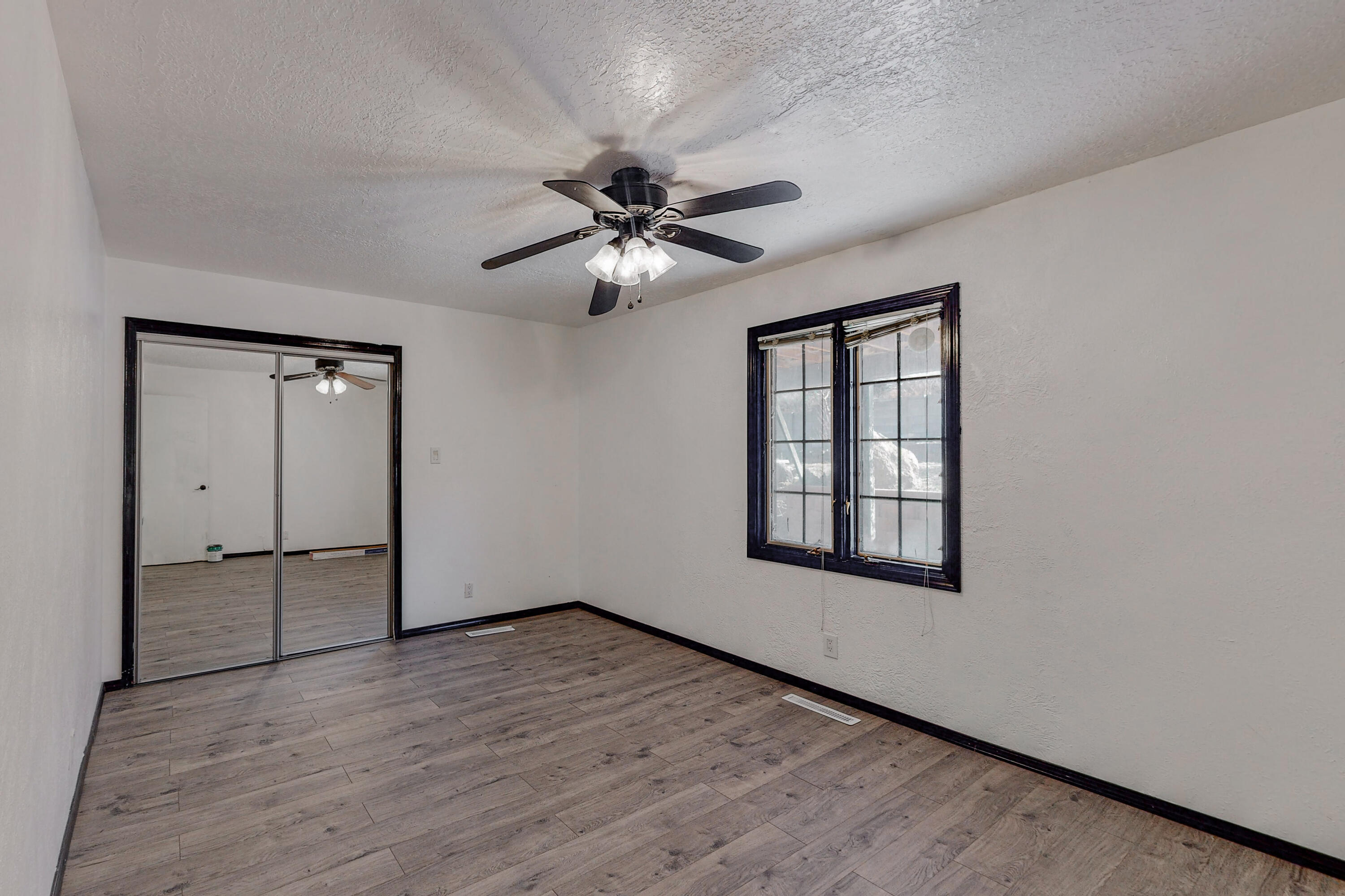 3500 CAMINO DE LA SIERRA NE