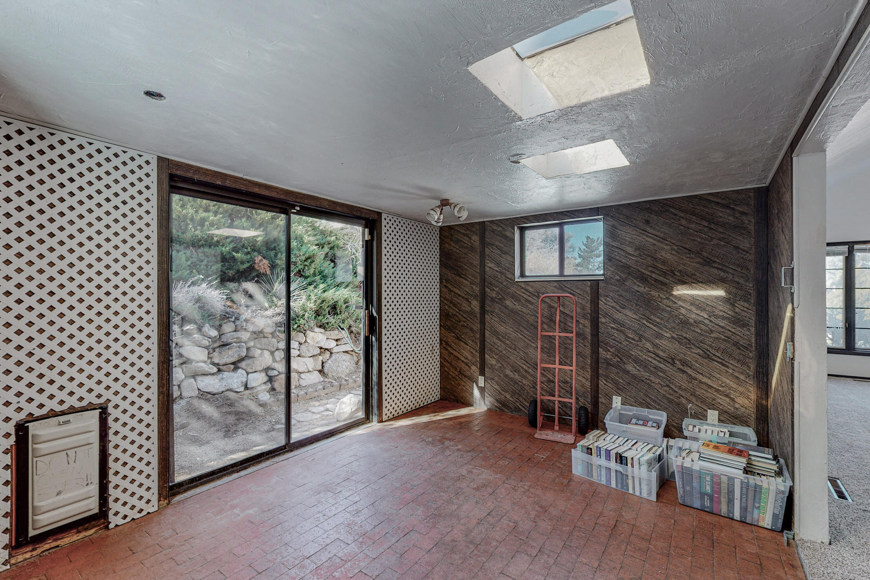 3500 CAMINO DE LA SIERRA NE
