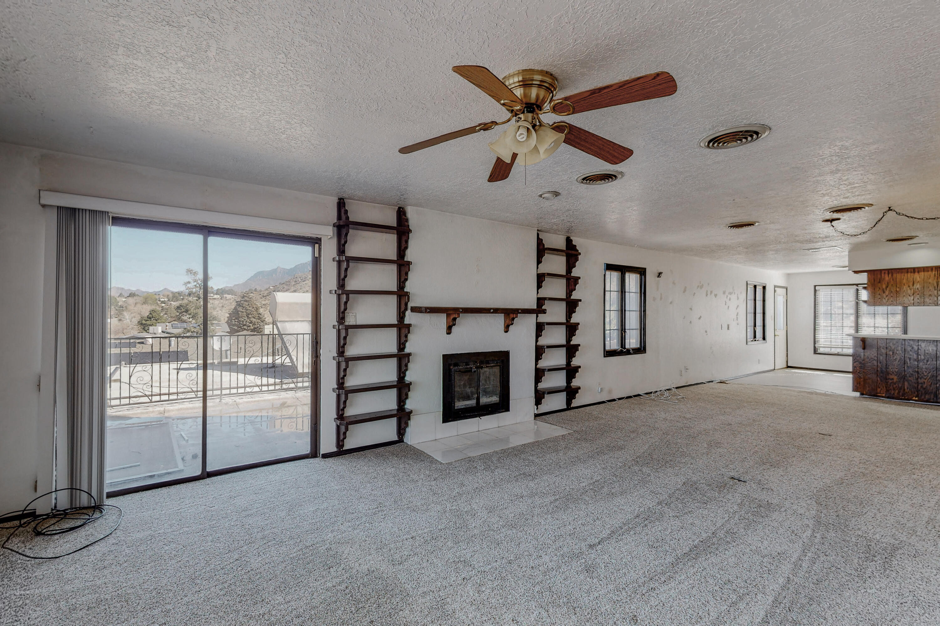 3500 CAMINO DE LA SIERRA NE