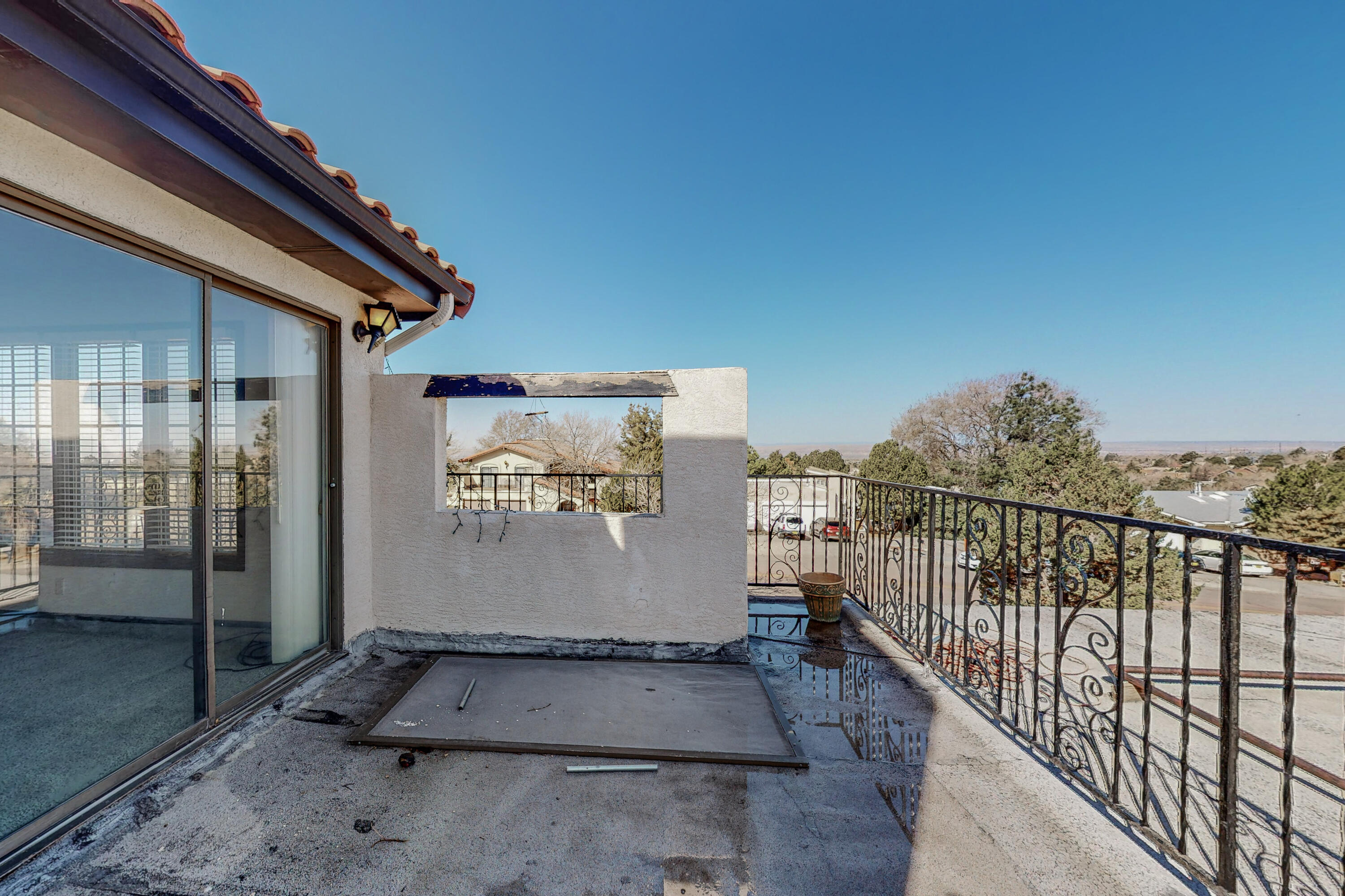 3500 CAMINO DE LA SIERRA NE