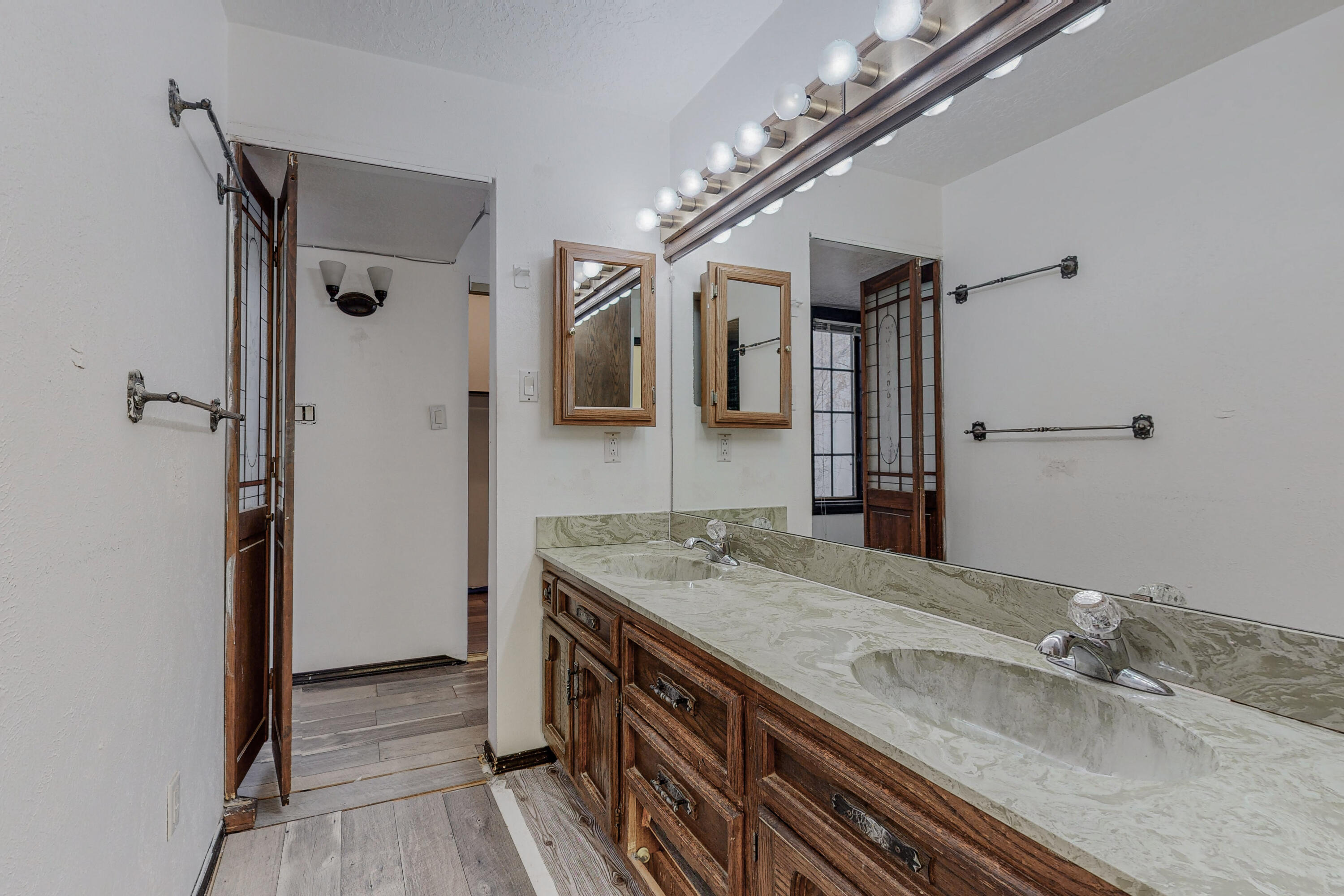 3500 CAMINO DE LA SIERRA NE