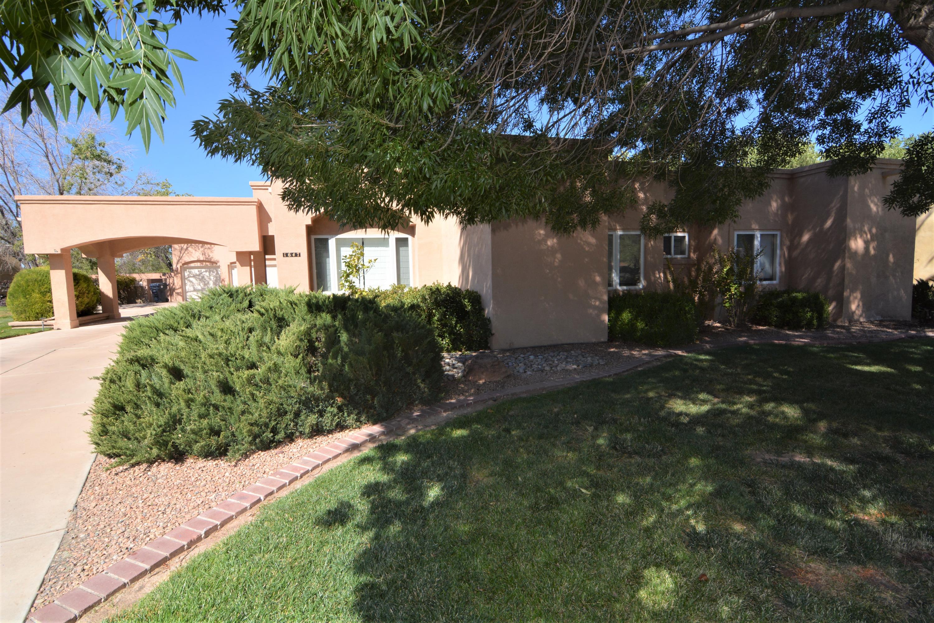 1647 TIERRA DEL RIO NW