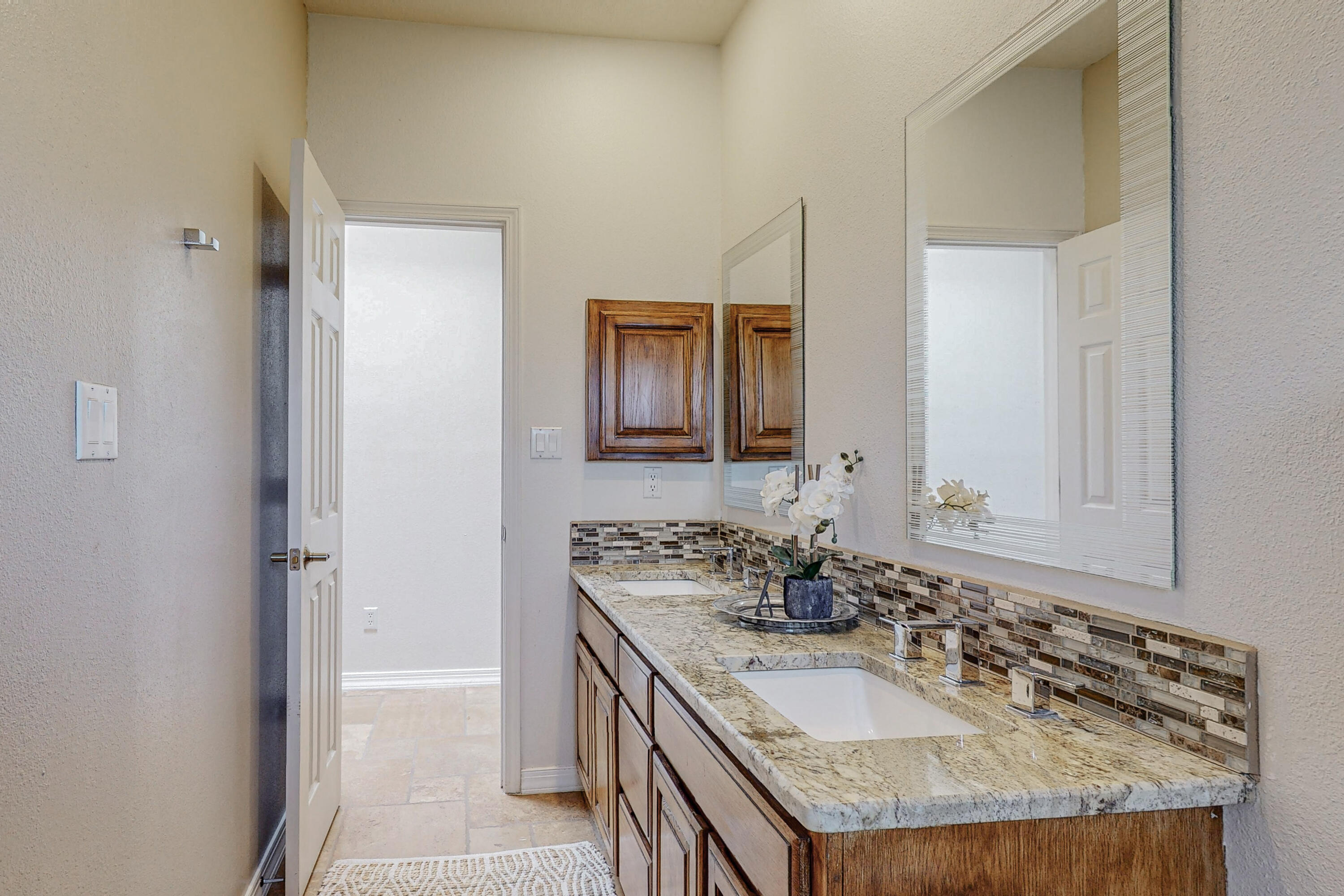 1647 TIERRA DEL RIO NW