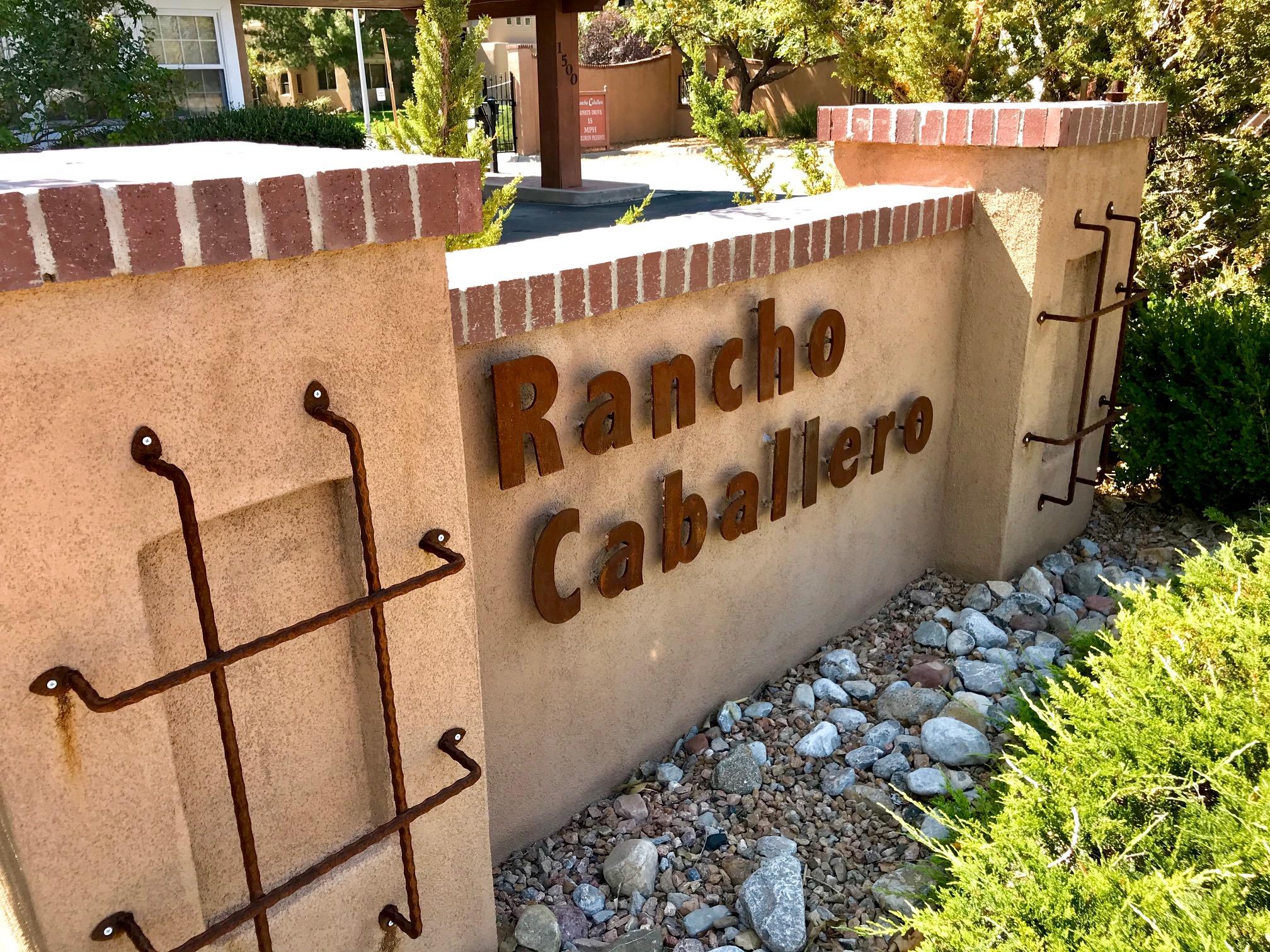 1647 TIERRA DEL RIO NW
