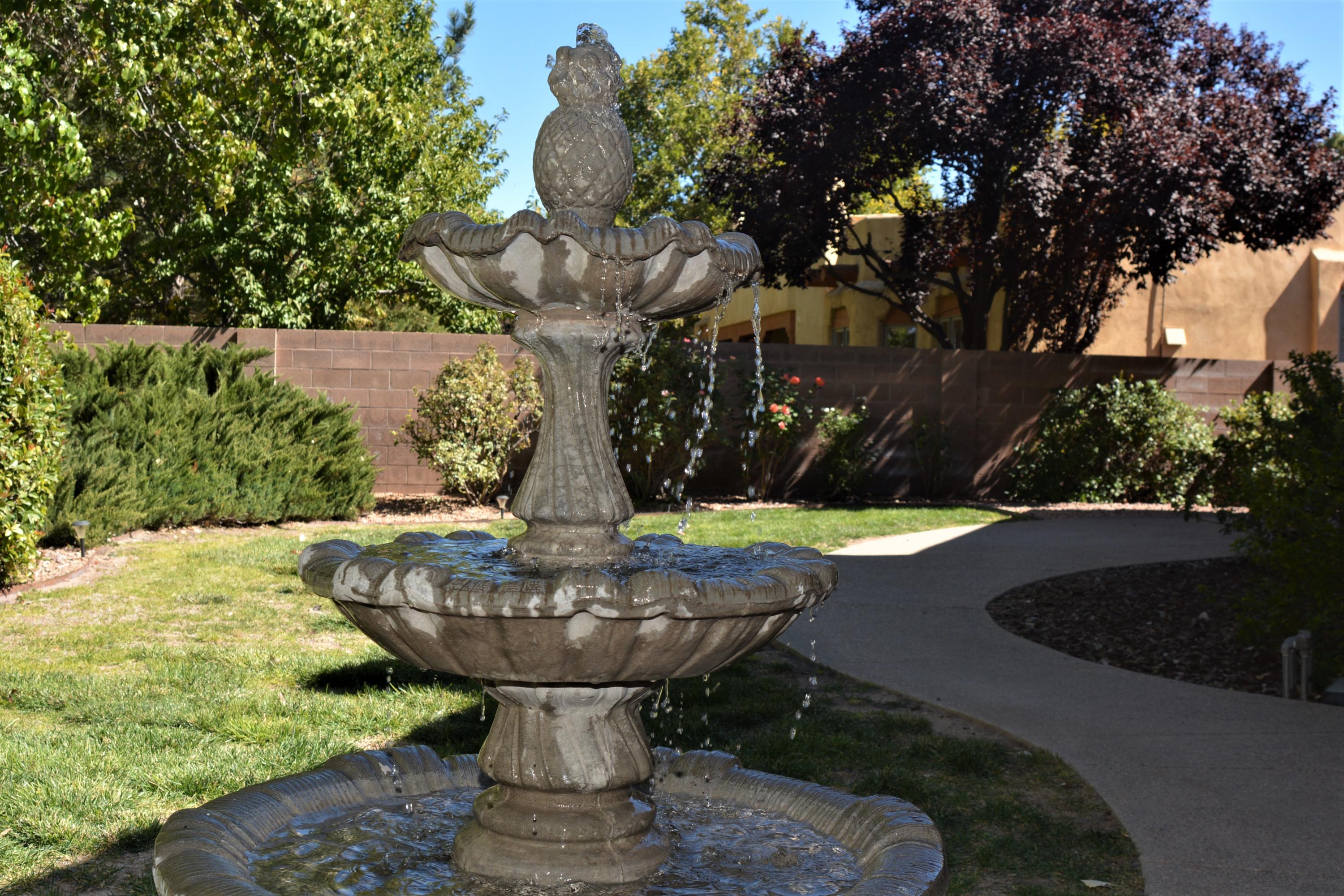 1647 TIERRA DEL RIO NW
