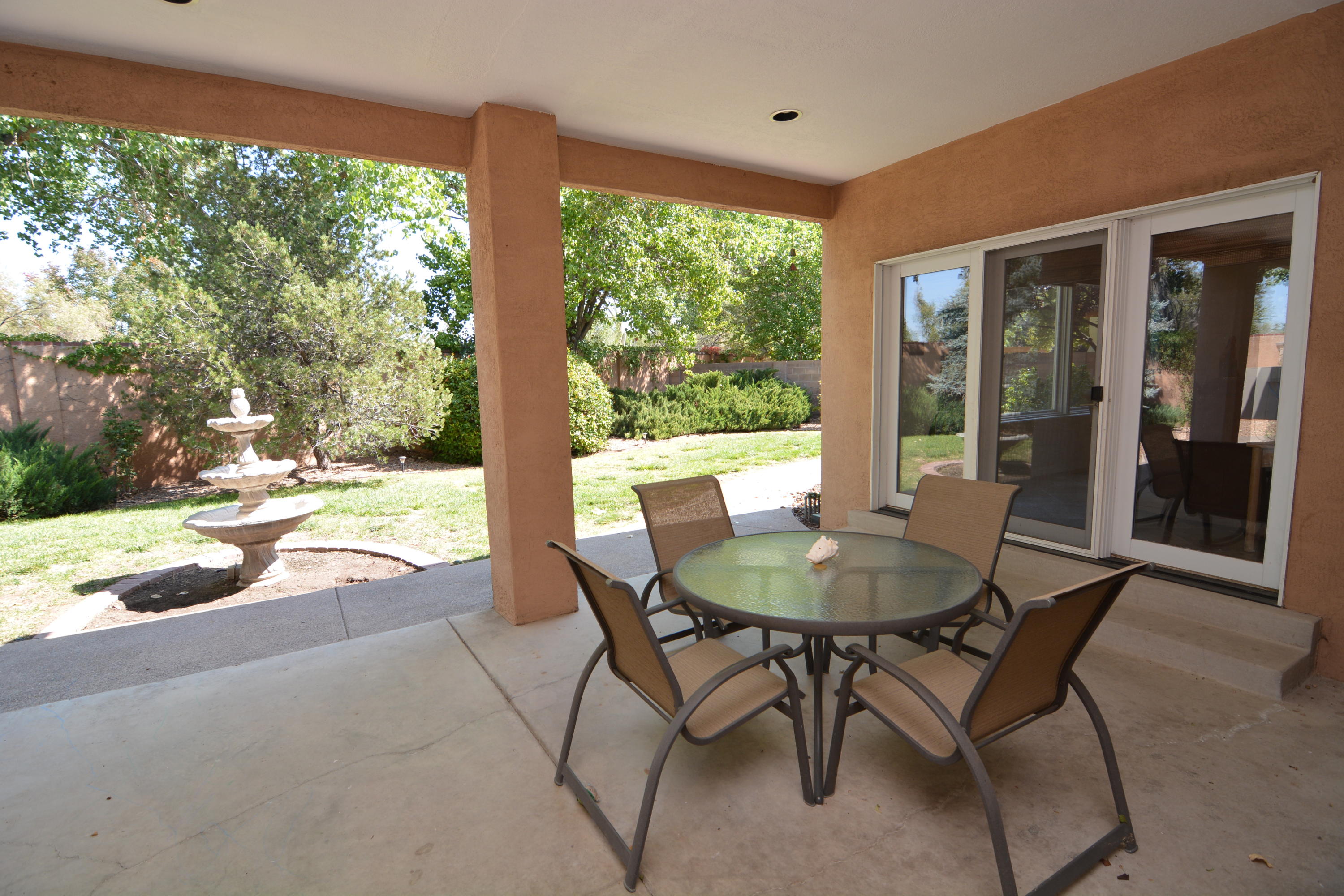 1647 TIERRA DEL RIO NW