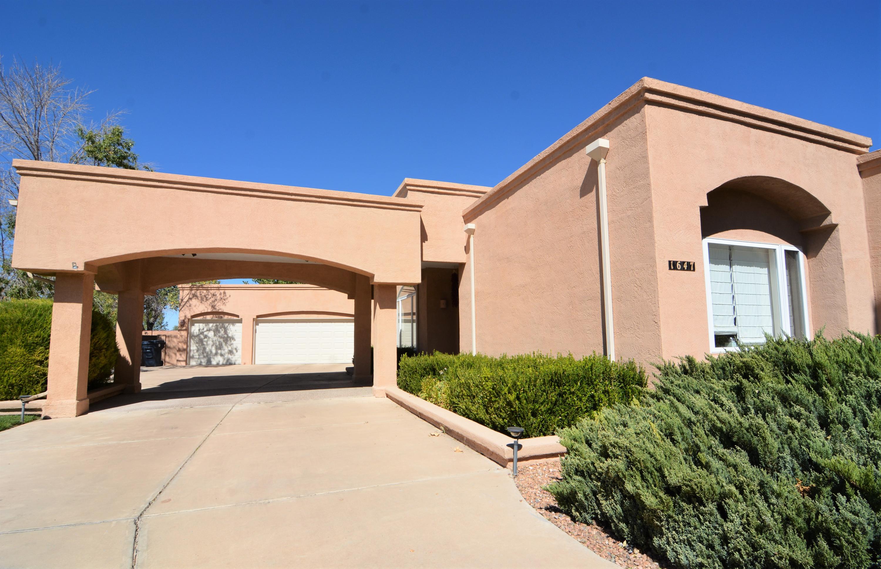 1647 TIERRA DEL RIO NW
