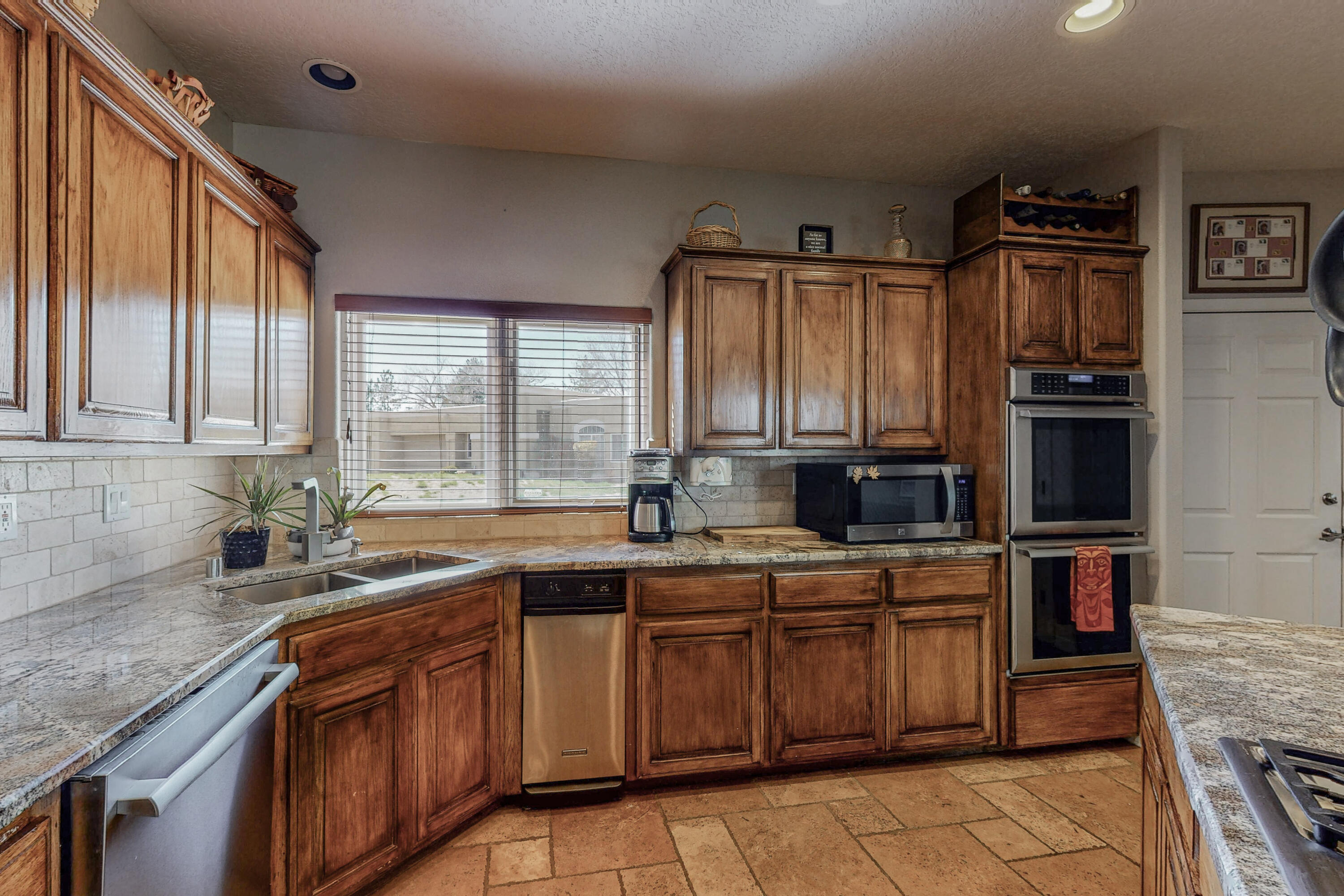 1647 TIERRA DEL RIO NW