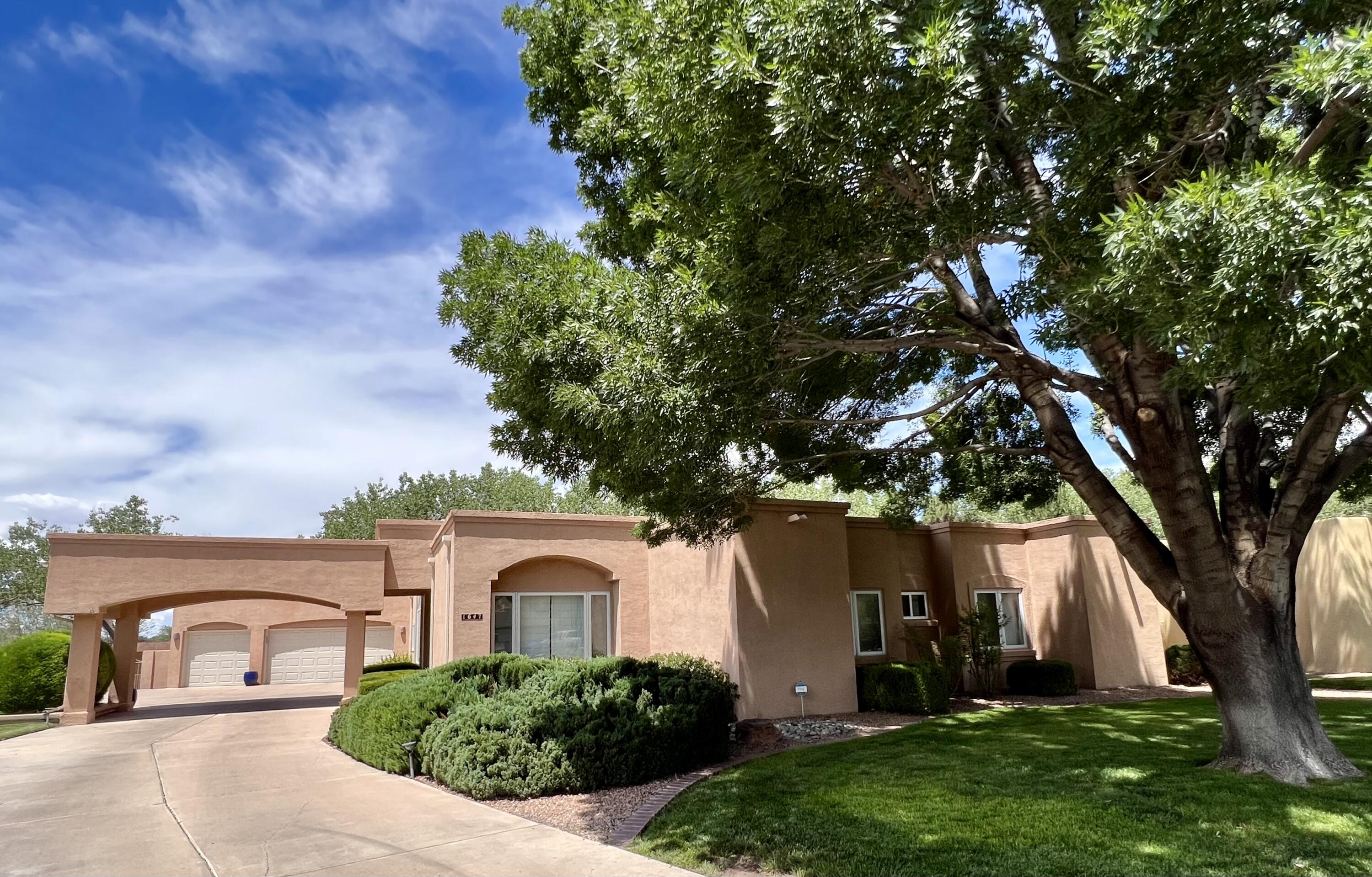 1647 TIERRA DEL RIO NW
