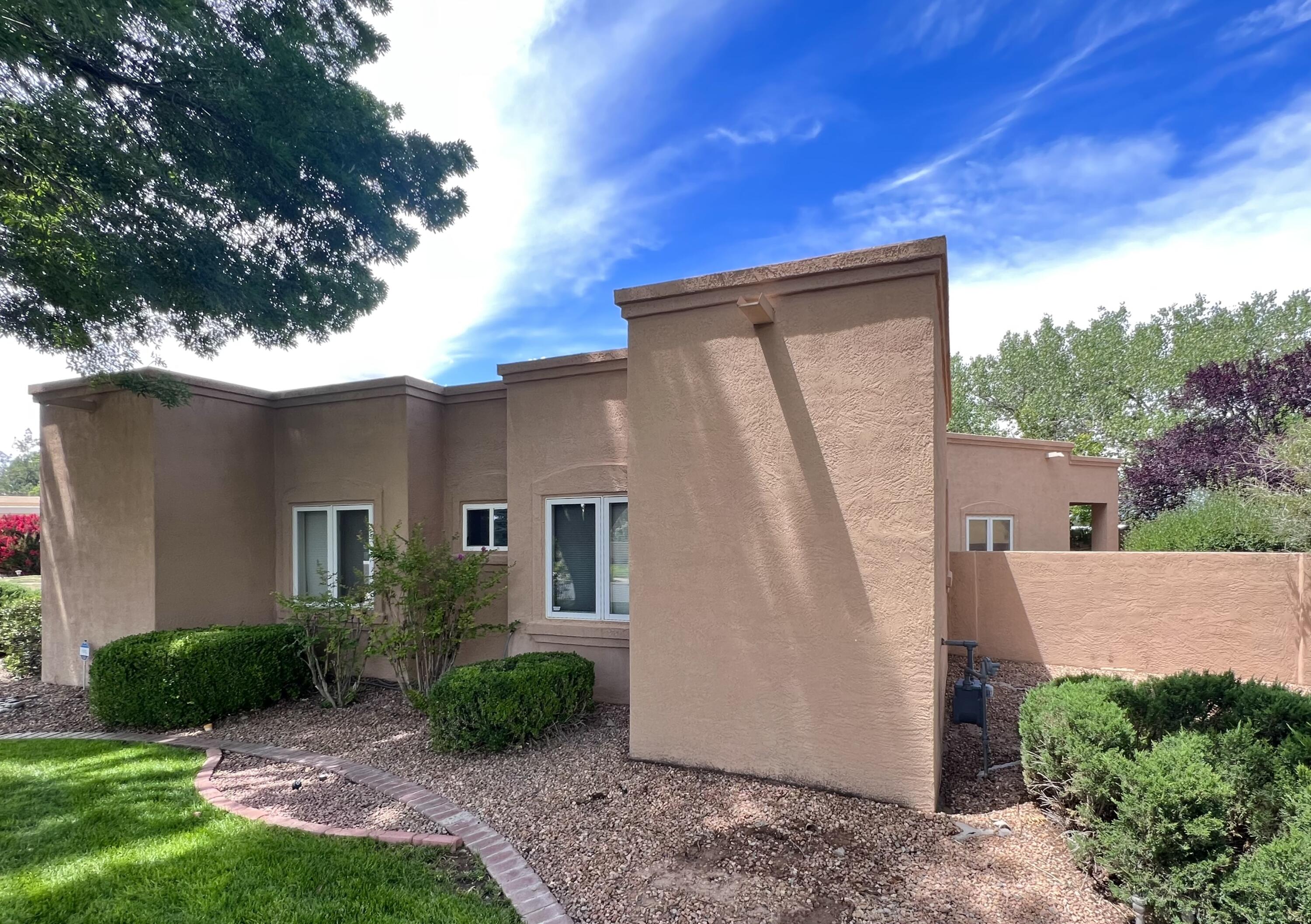 1647 TIERRA DEL RIO NW