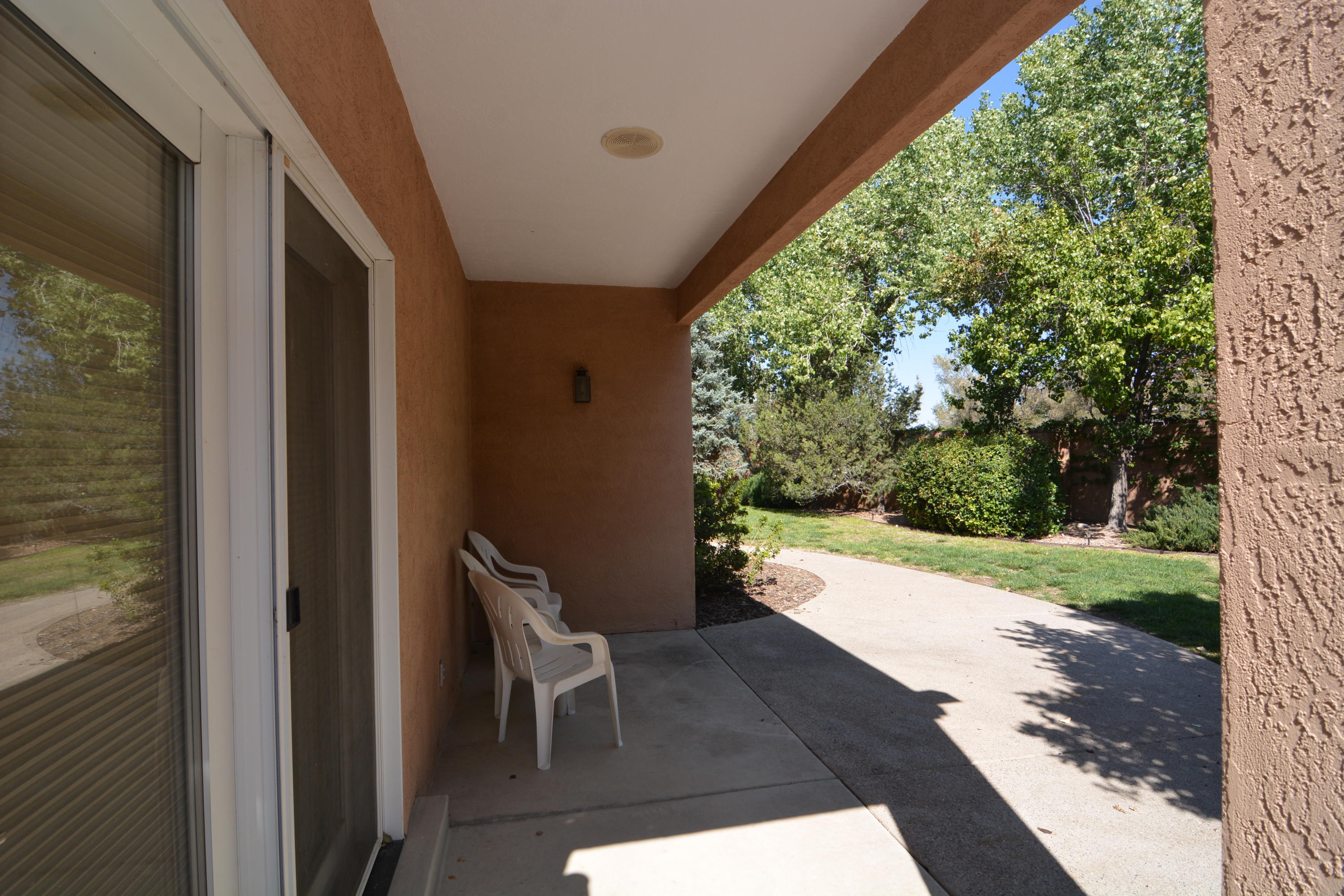 1647 TIERRA DEL RIO NW