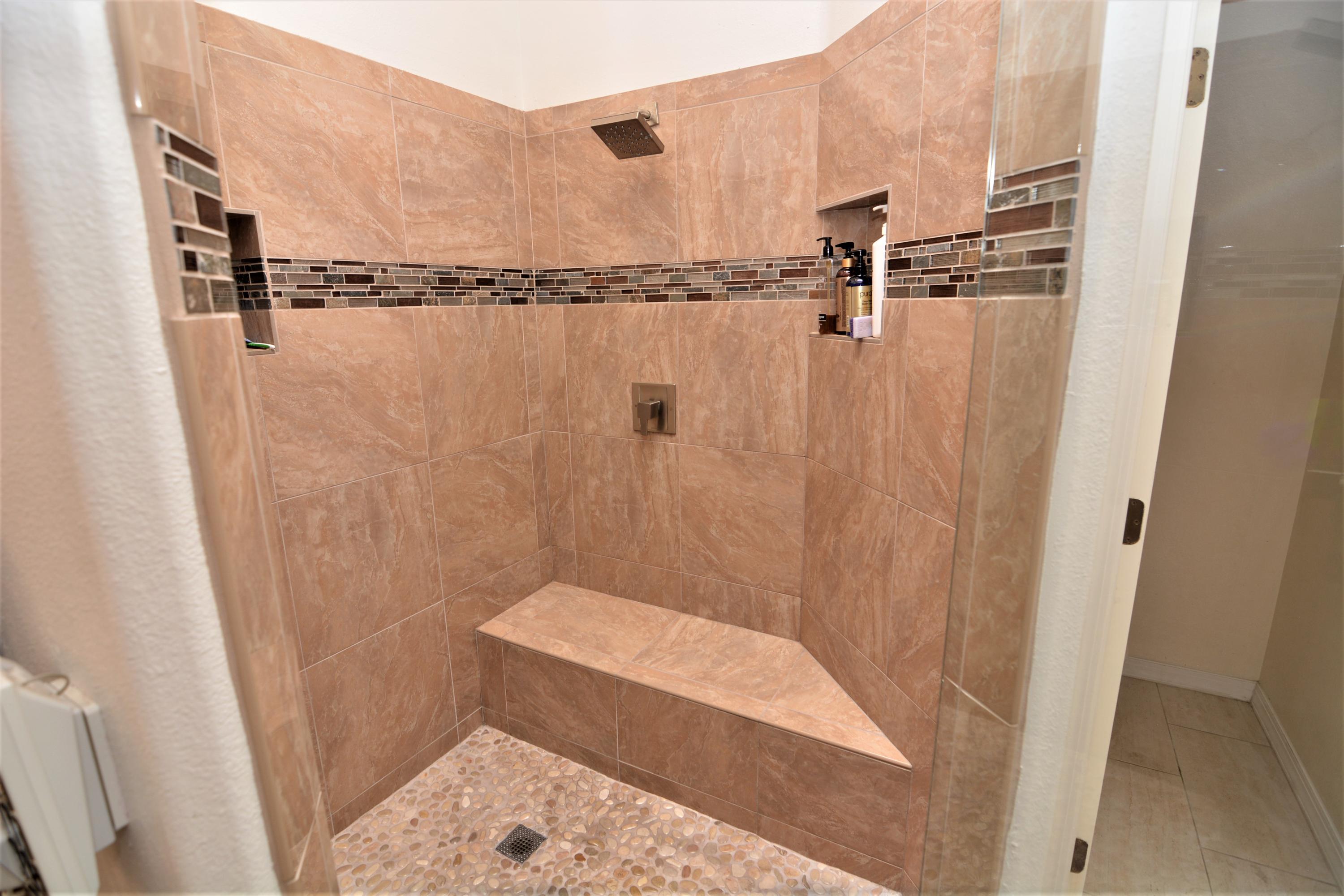 1647 TIERRA DEL RIO NW