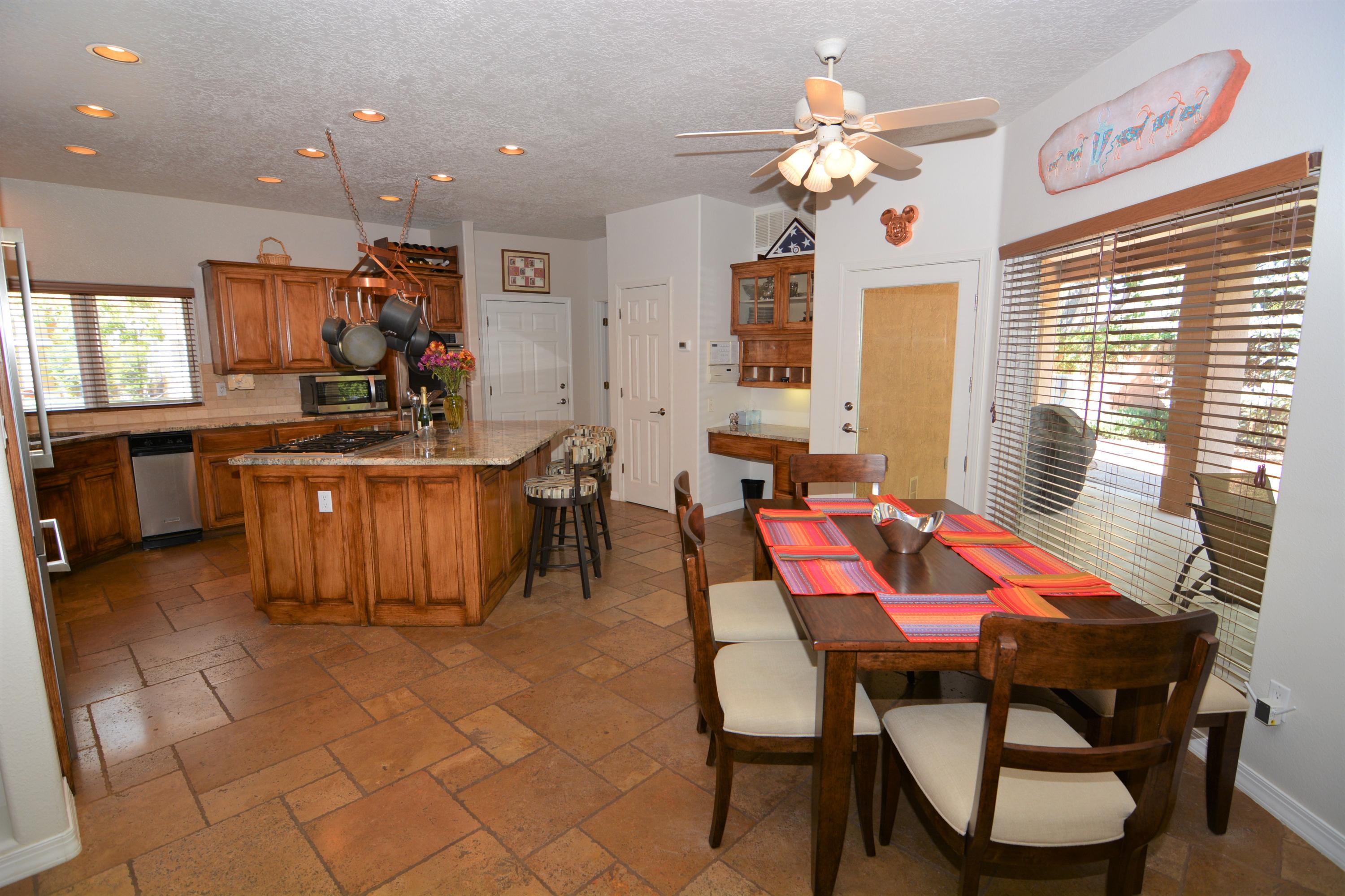 1647 TIERRA DEL RIO NW