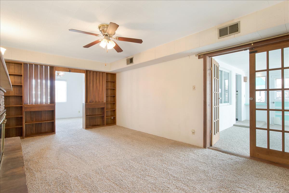 2807 Aliso Drive NE
