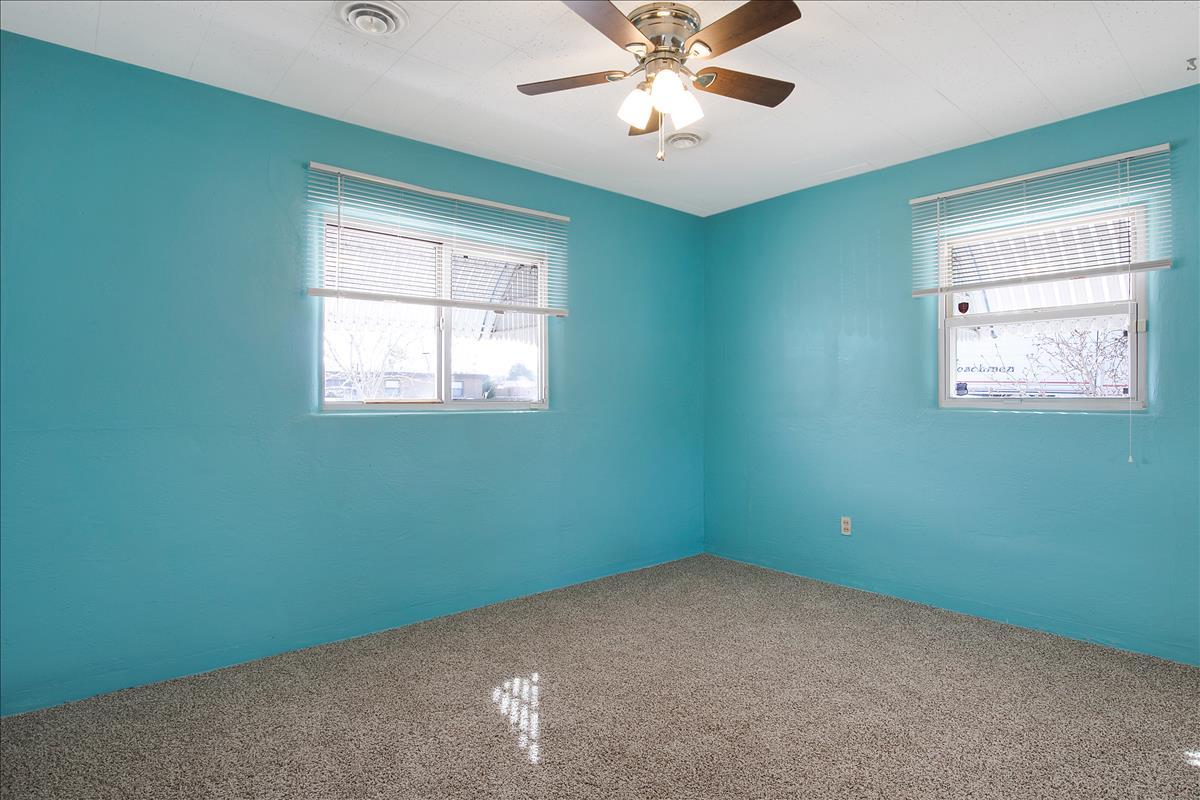 2807 Aliso Drive NE