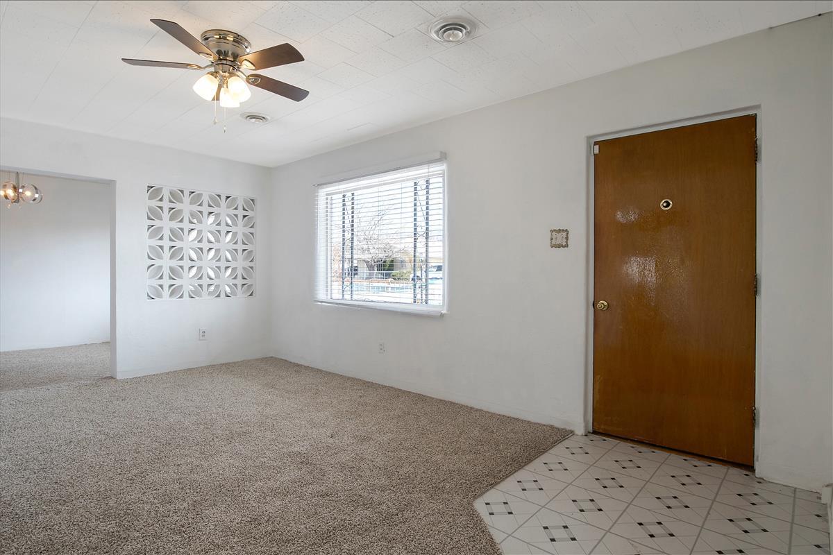 2807 Aliso Drive NE