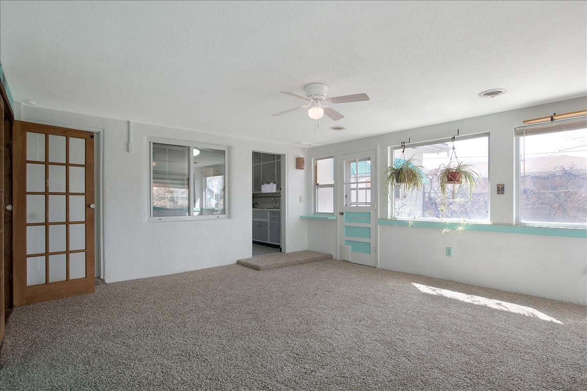 2807 Aliso Drive NE