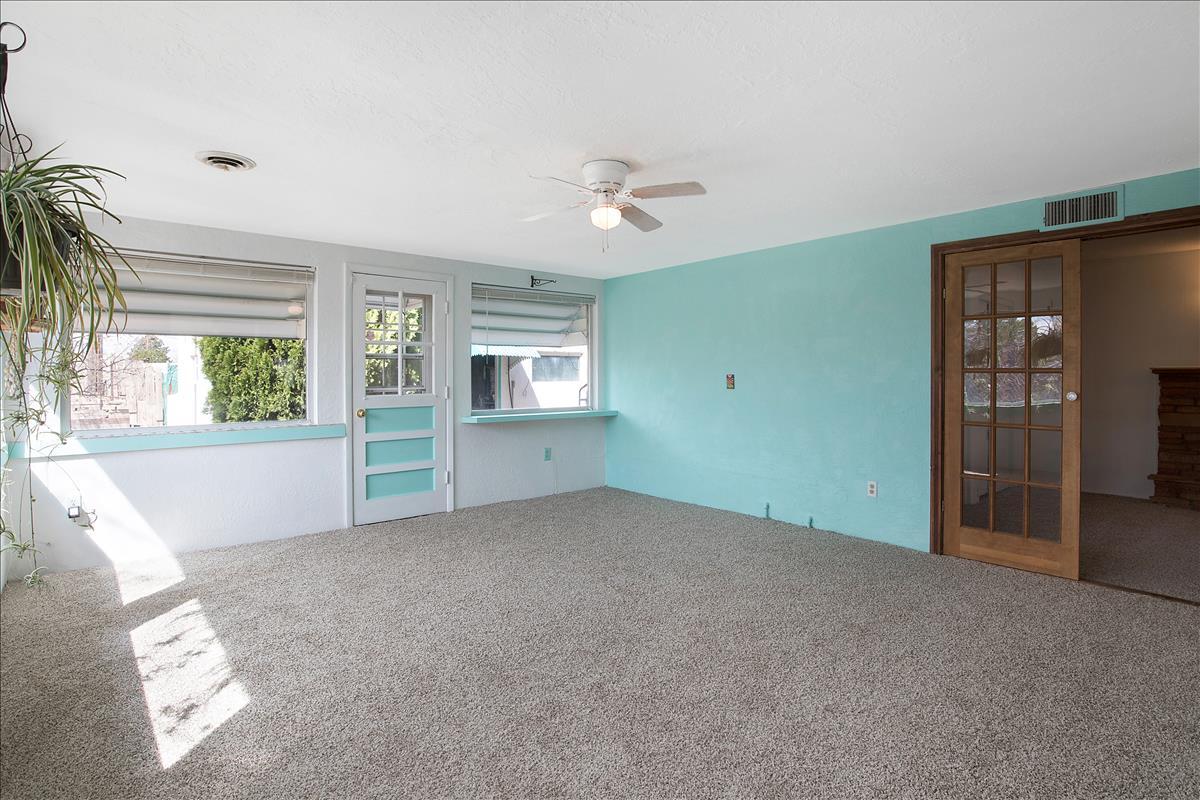 2807 Aliso Drive NE