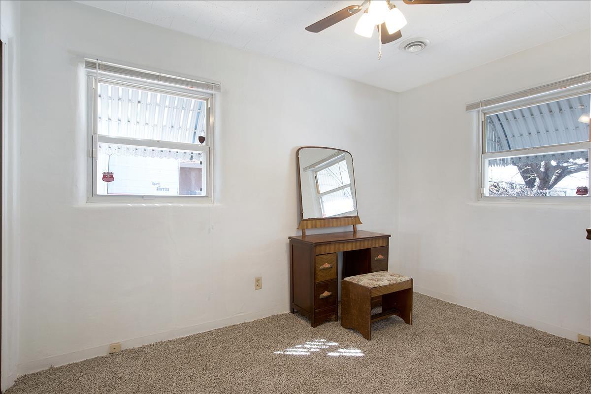 2807 Aliso Drive NE