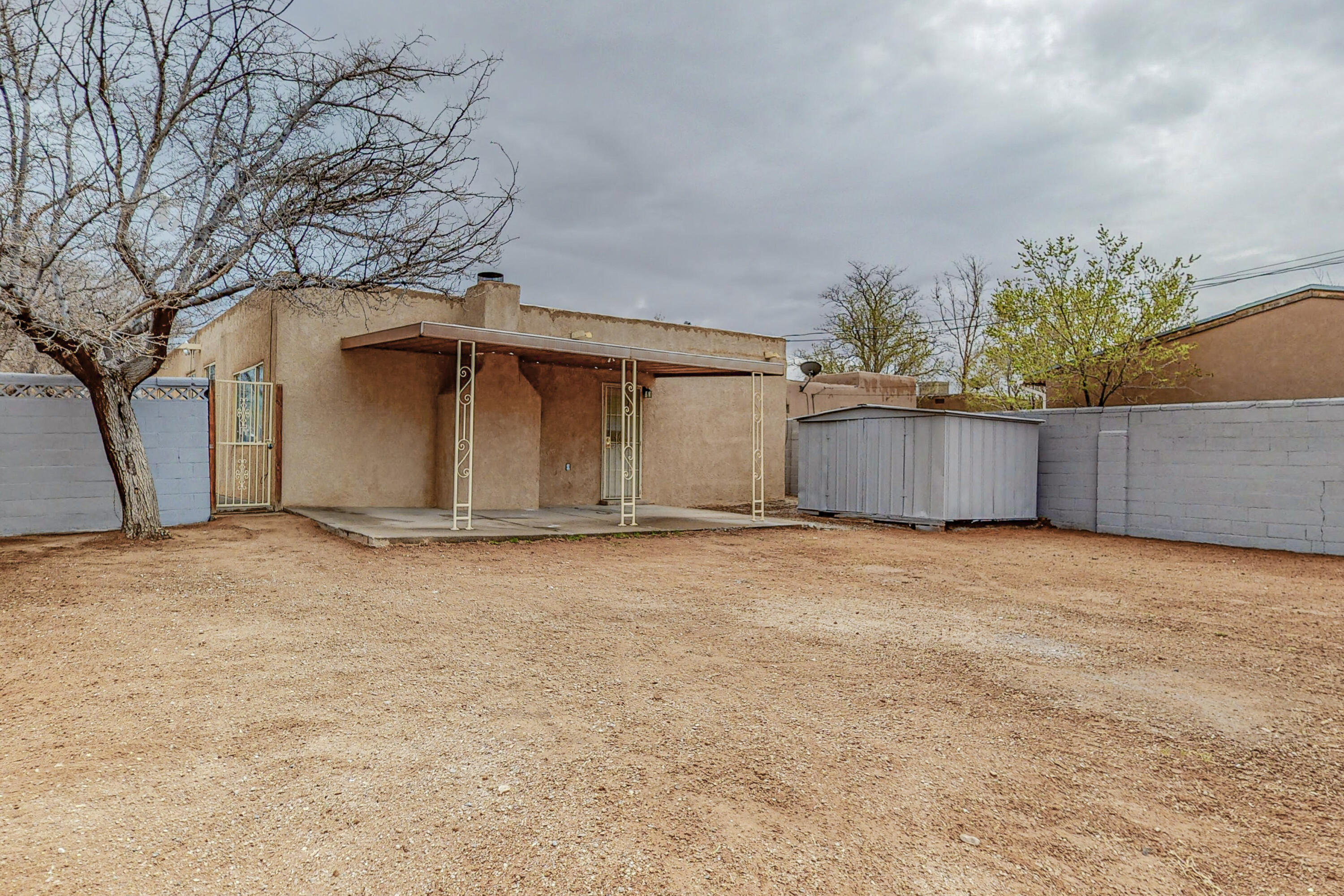 601 CARDENAS Drive SE