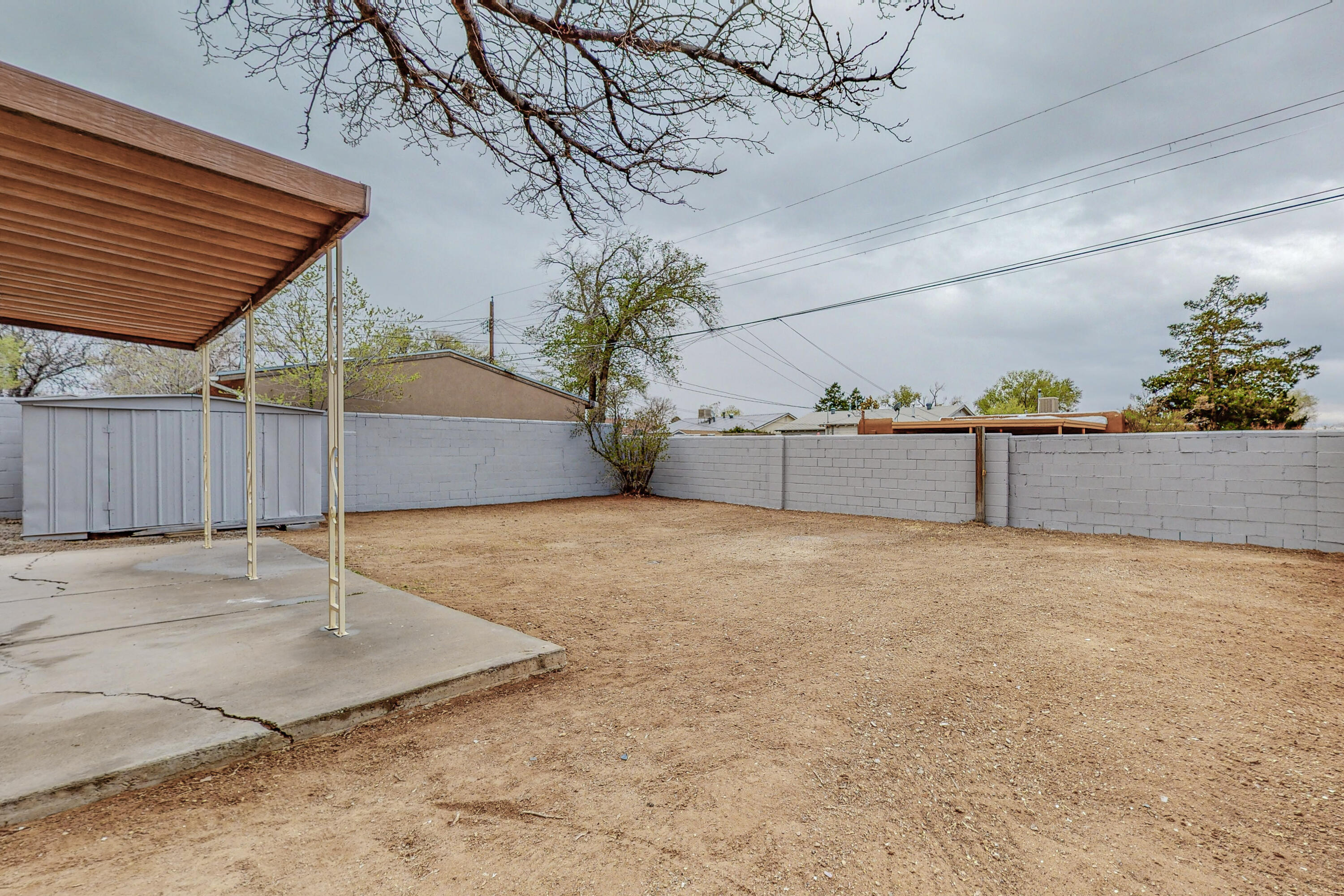 601 CARDENAS Drive SE