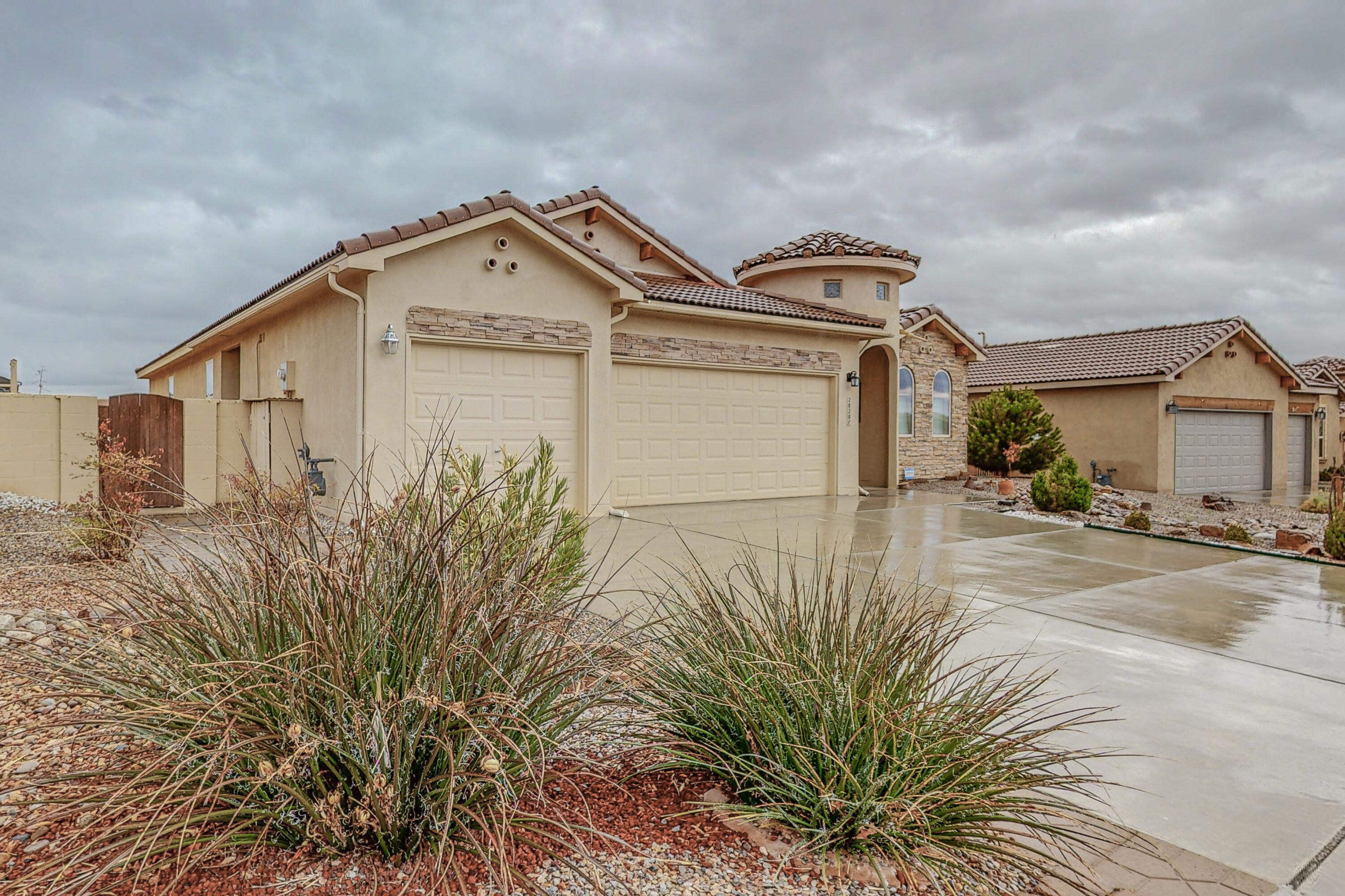 2828 SICOMORO Lane SE