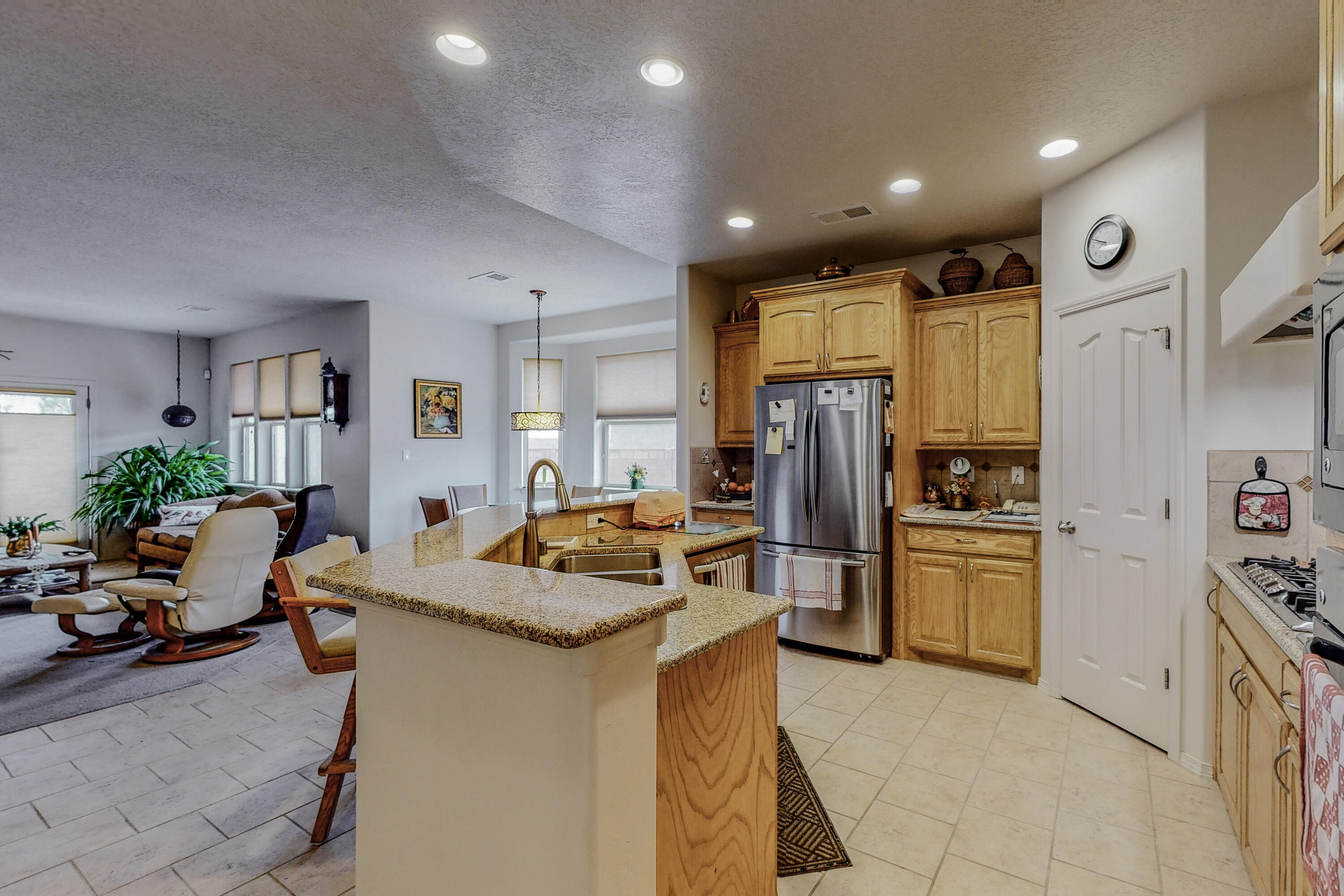 2828 SICOMORO Lane SE