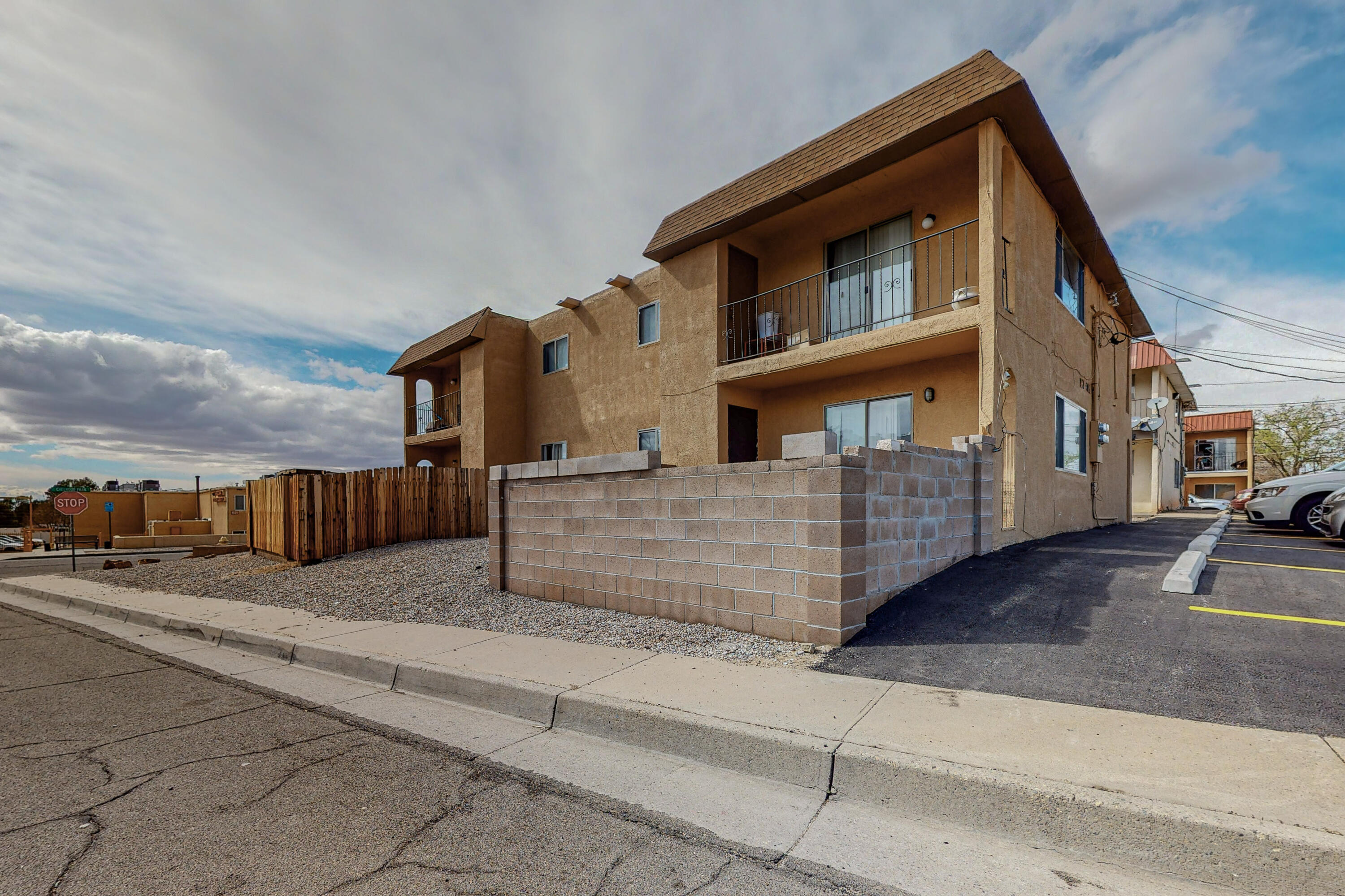 1000 Chelwood Park Boulevard NE