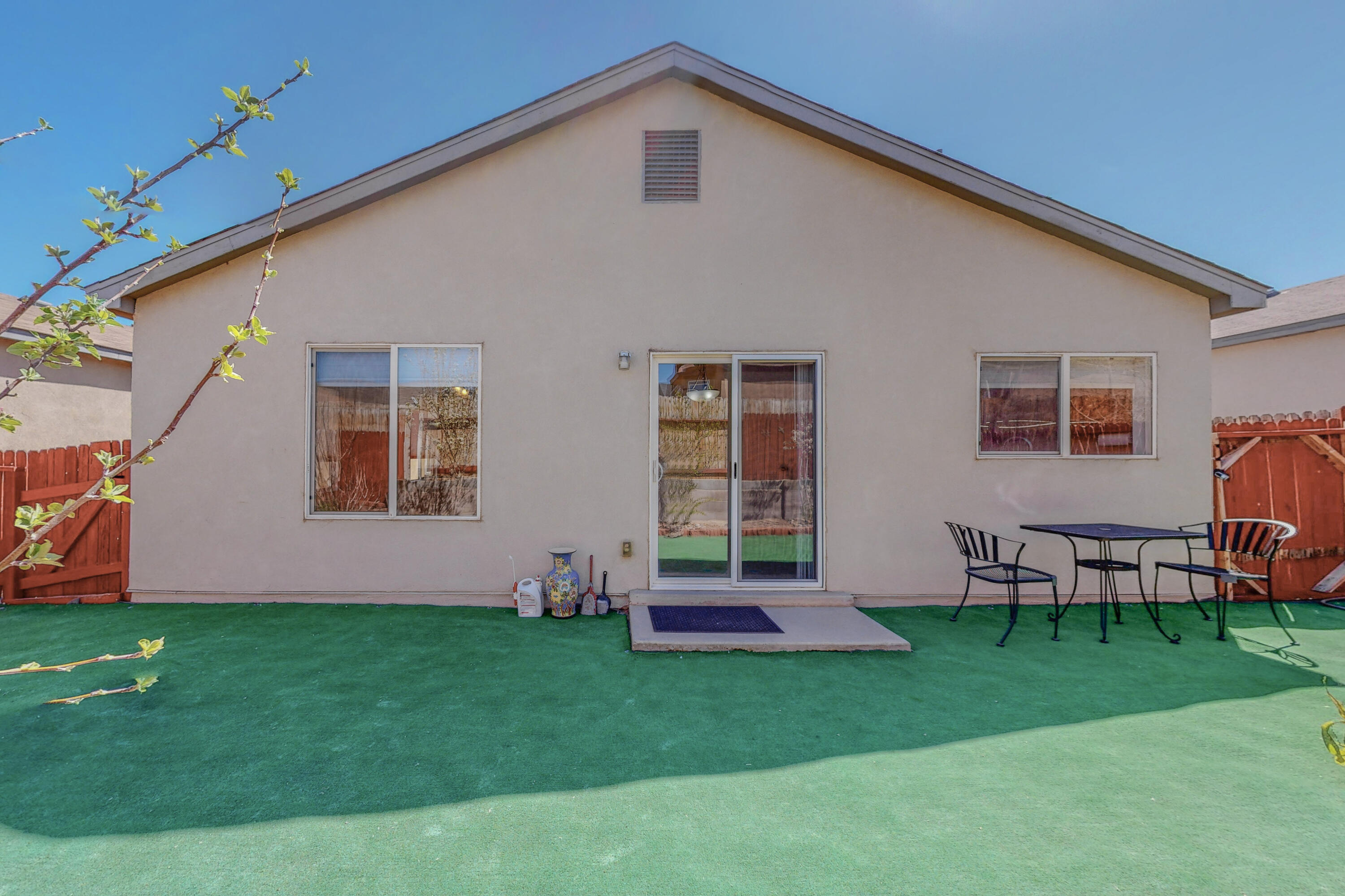 2605 TWIN OAKS Drive NW