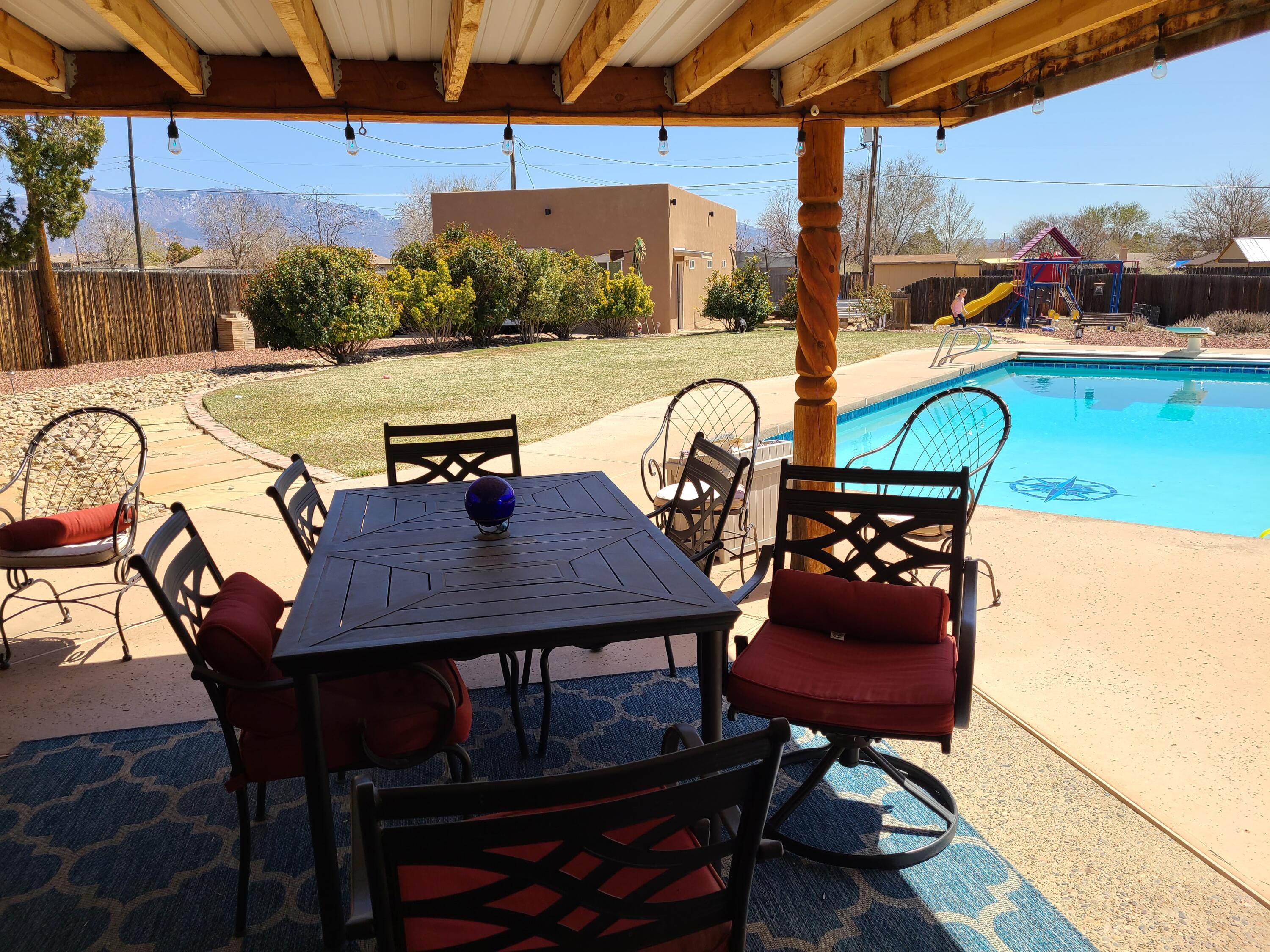 1420 33RD Circle SE