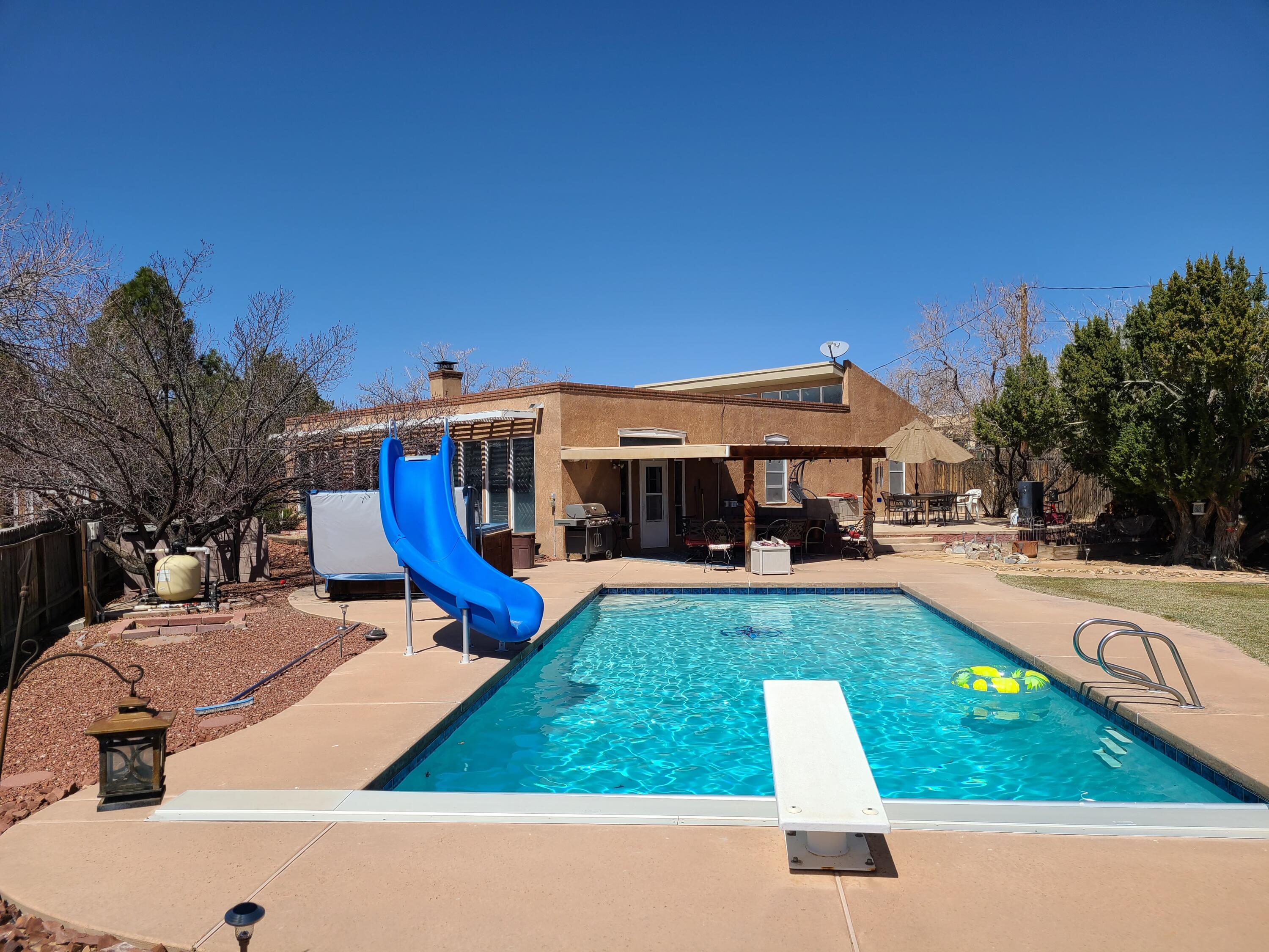 1420 33RD Circle SE