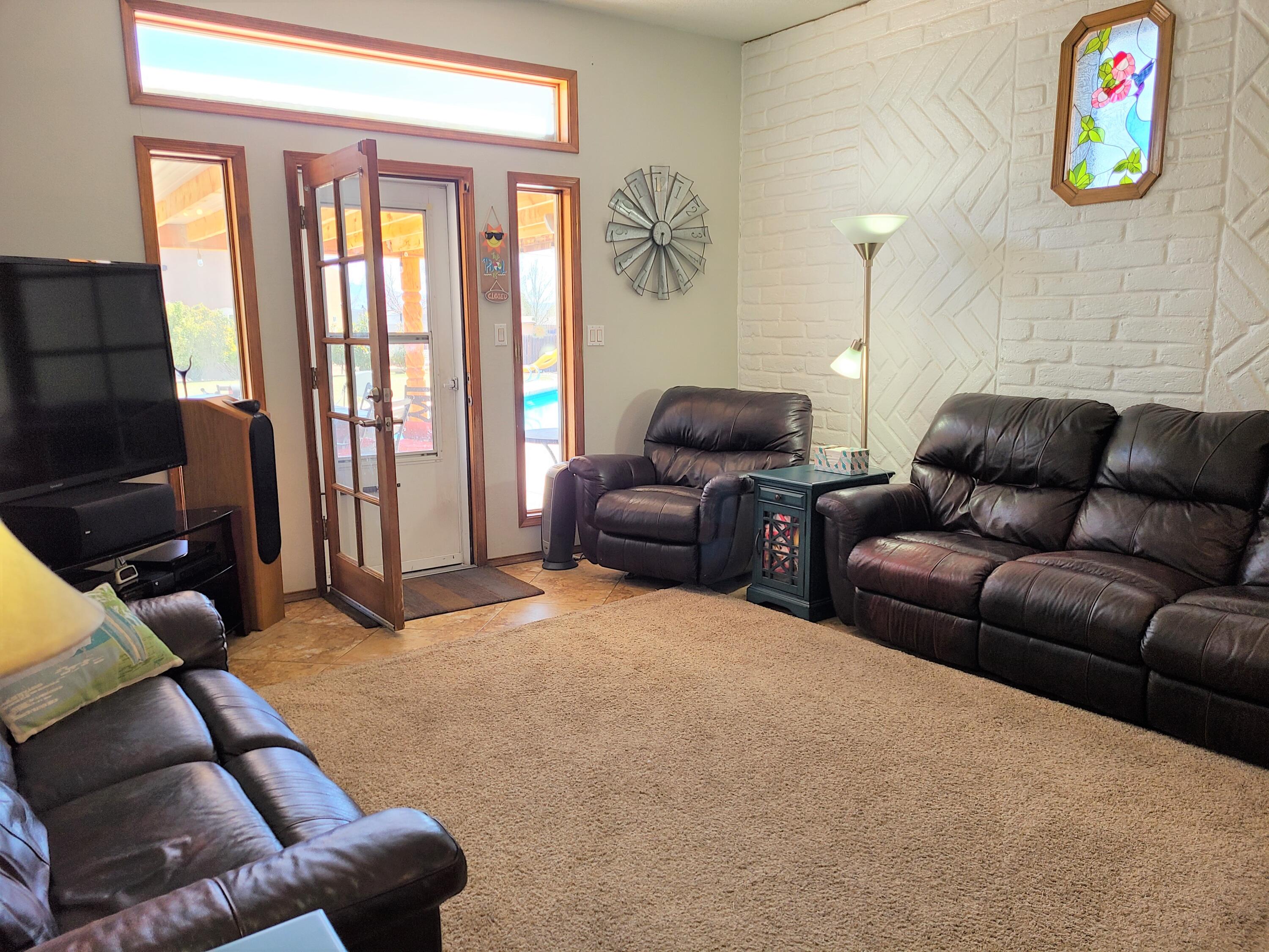 1420 33RD Circle SE