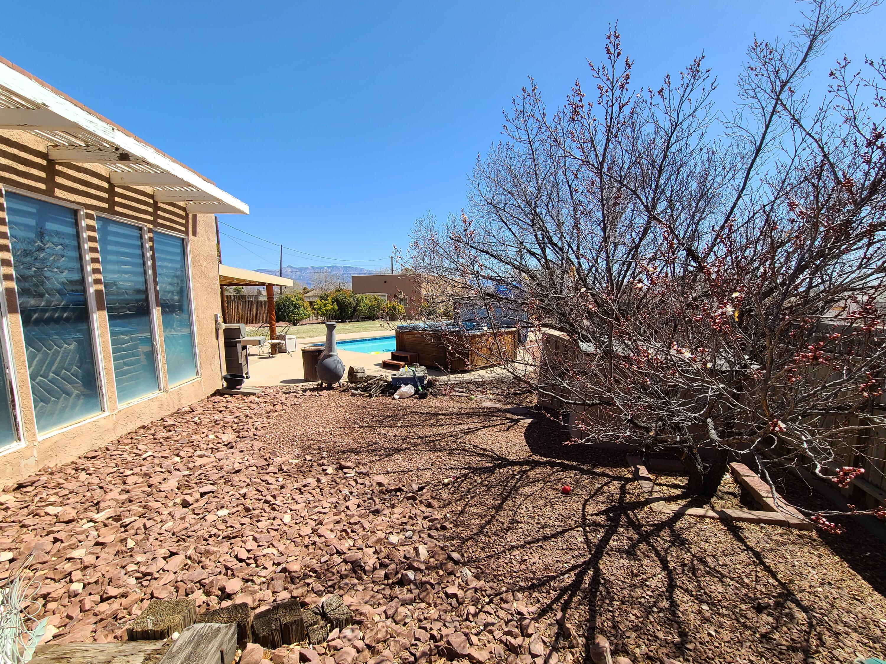 1420 33RD Circle SE