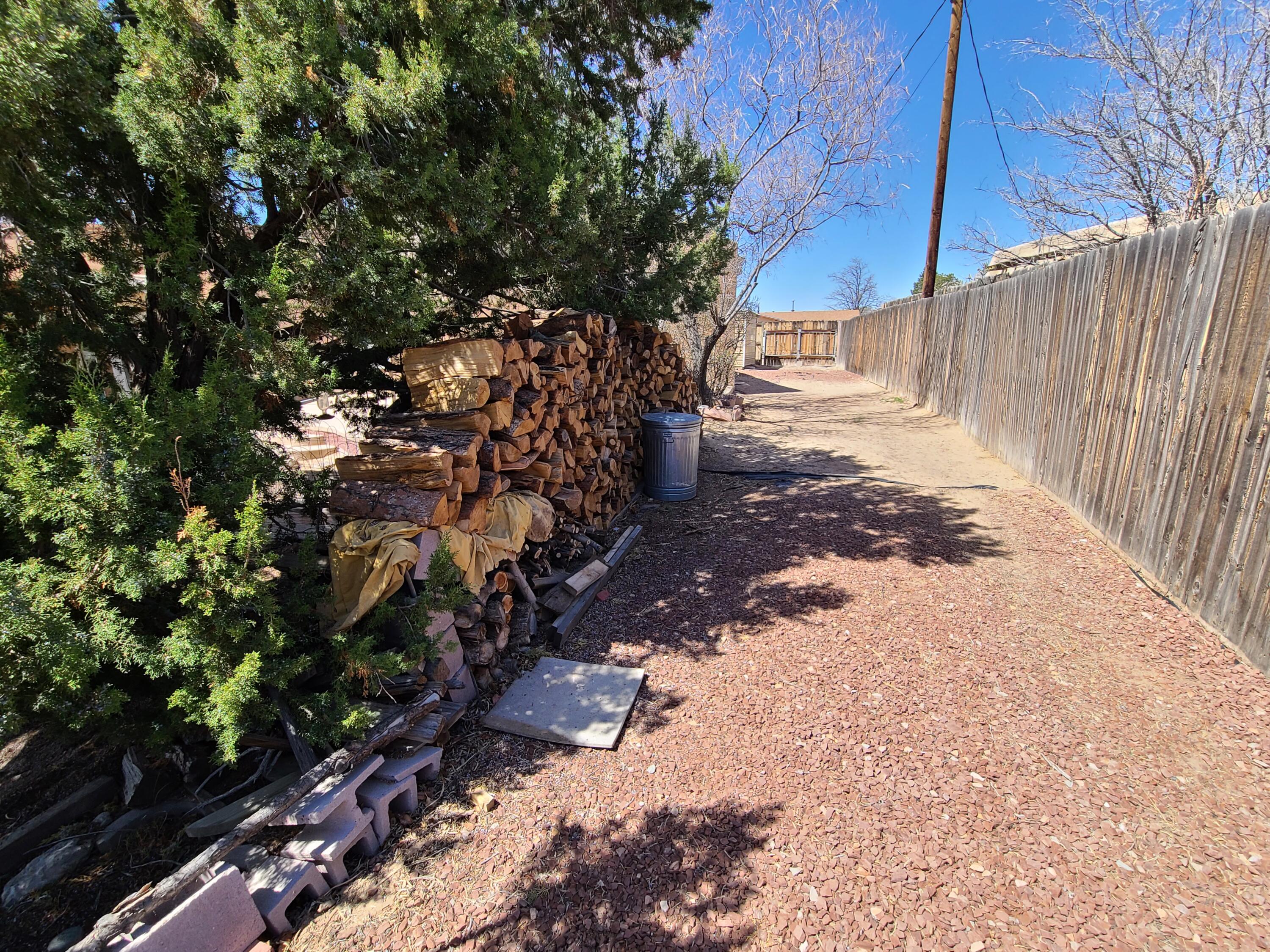 1420 33RD Circle SE