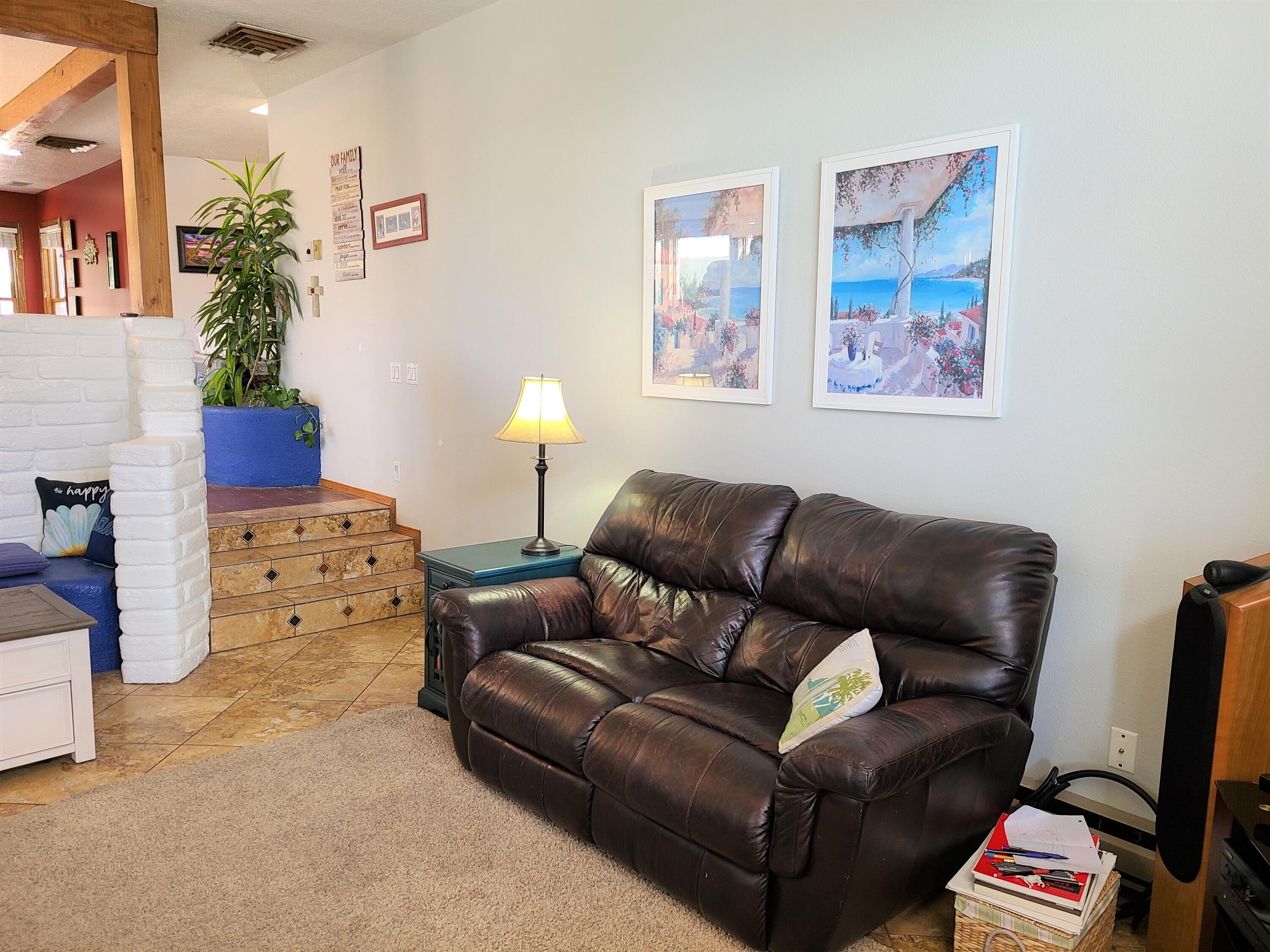1420 33RD Circle SE
