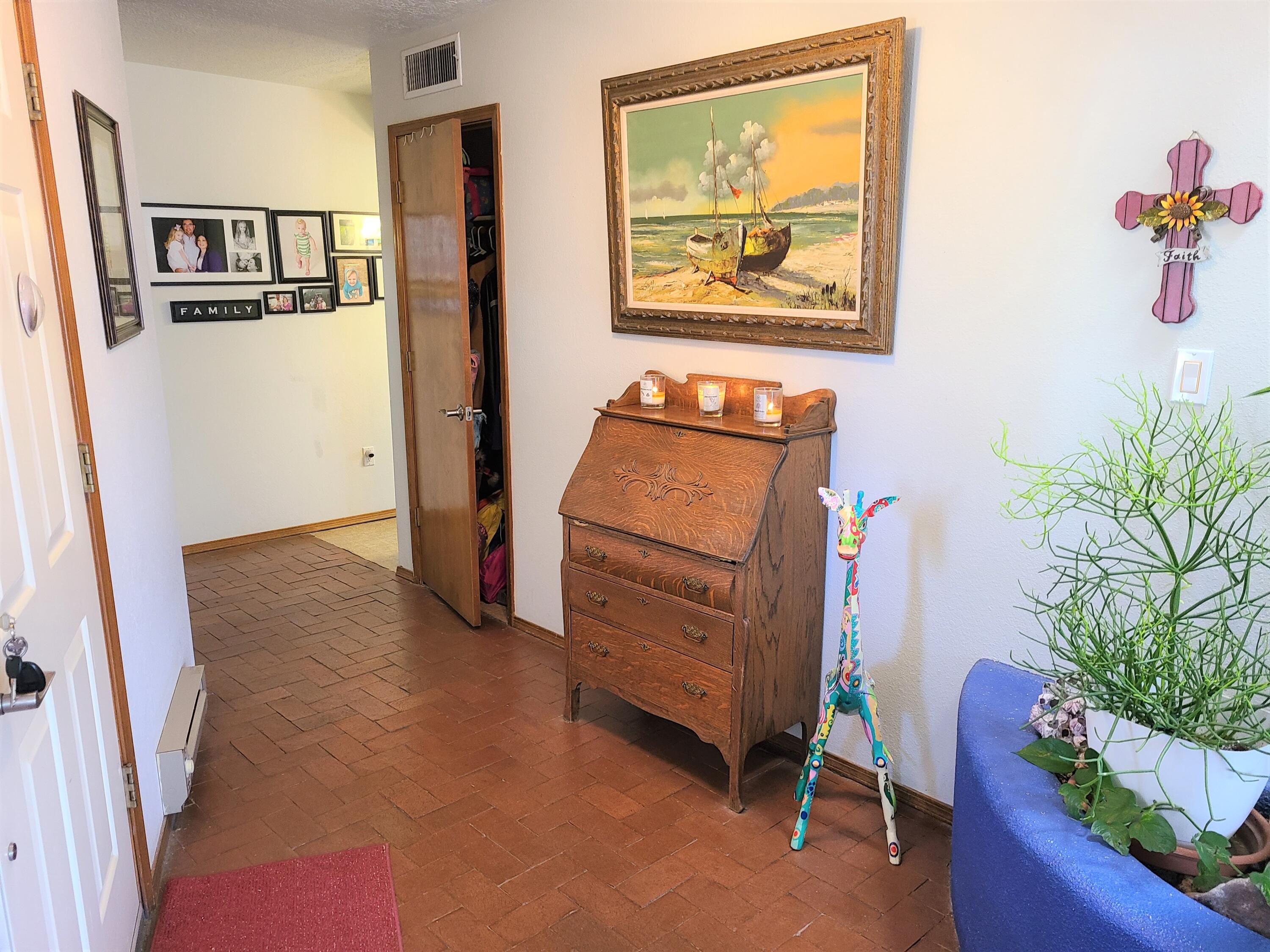 1420 33RD Circle SE