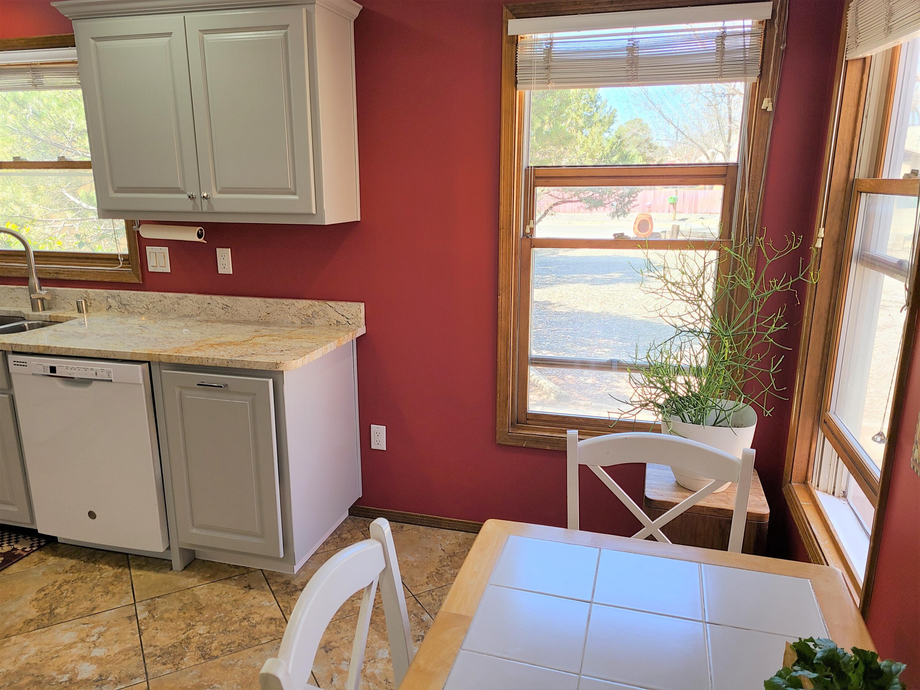 1420 33RD Circle SE