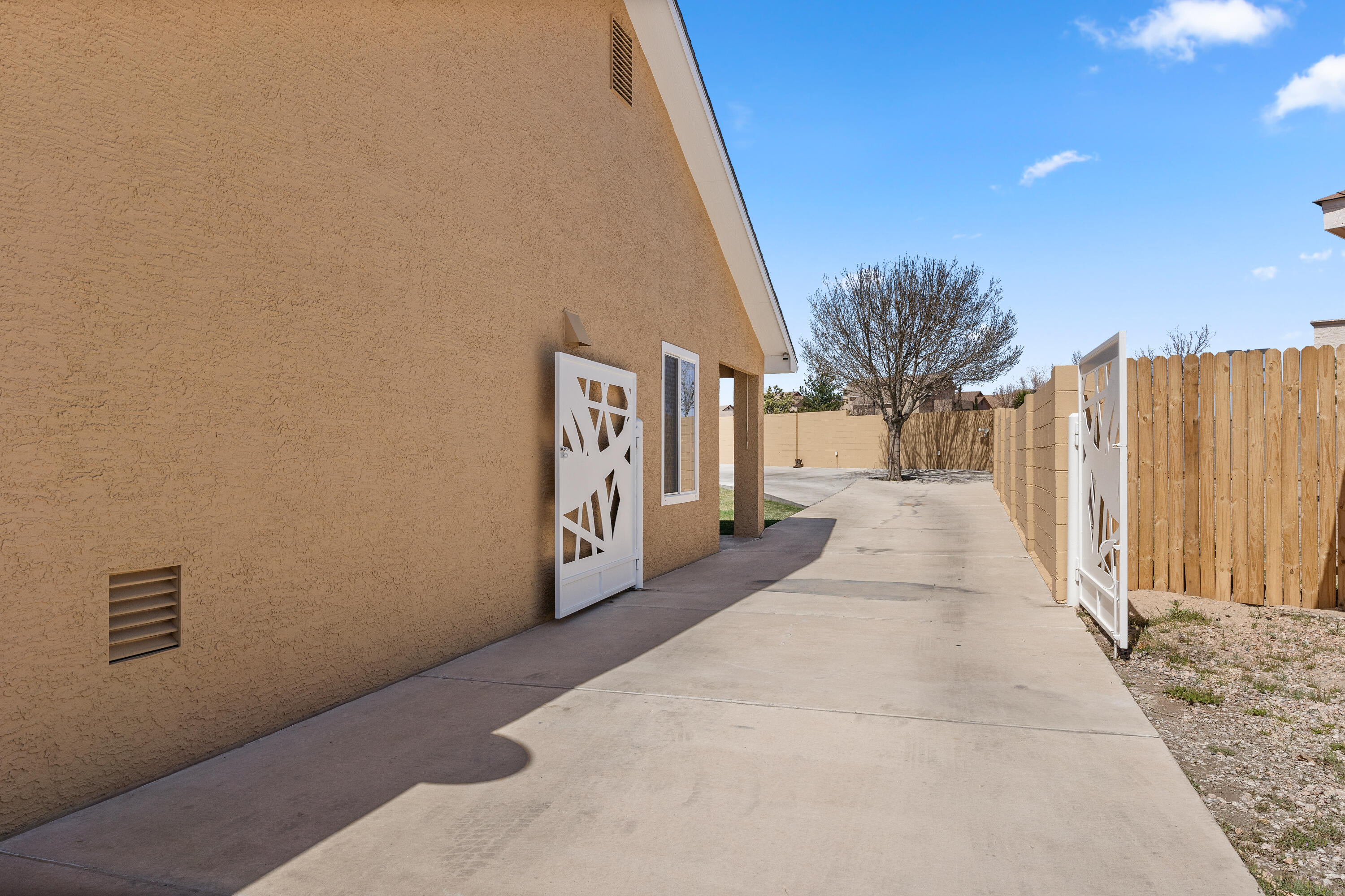 1305 SUMMERFIELD Place SW