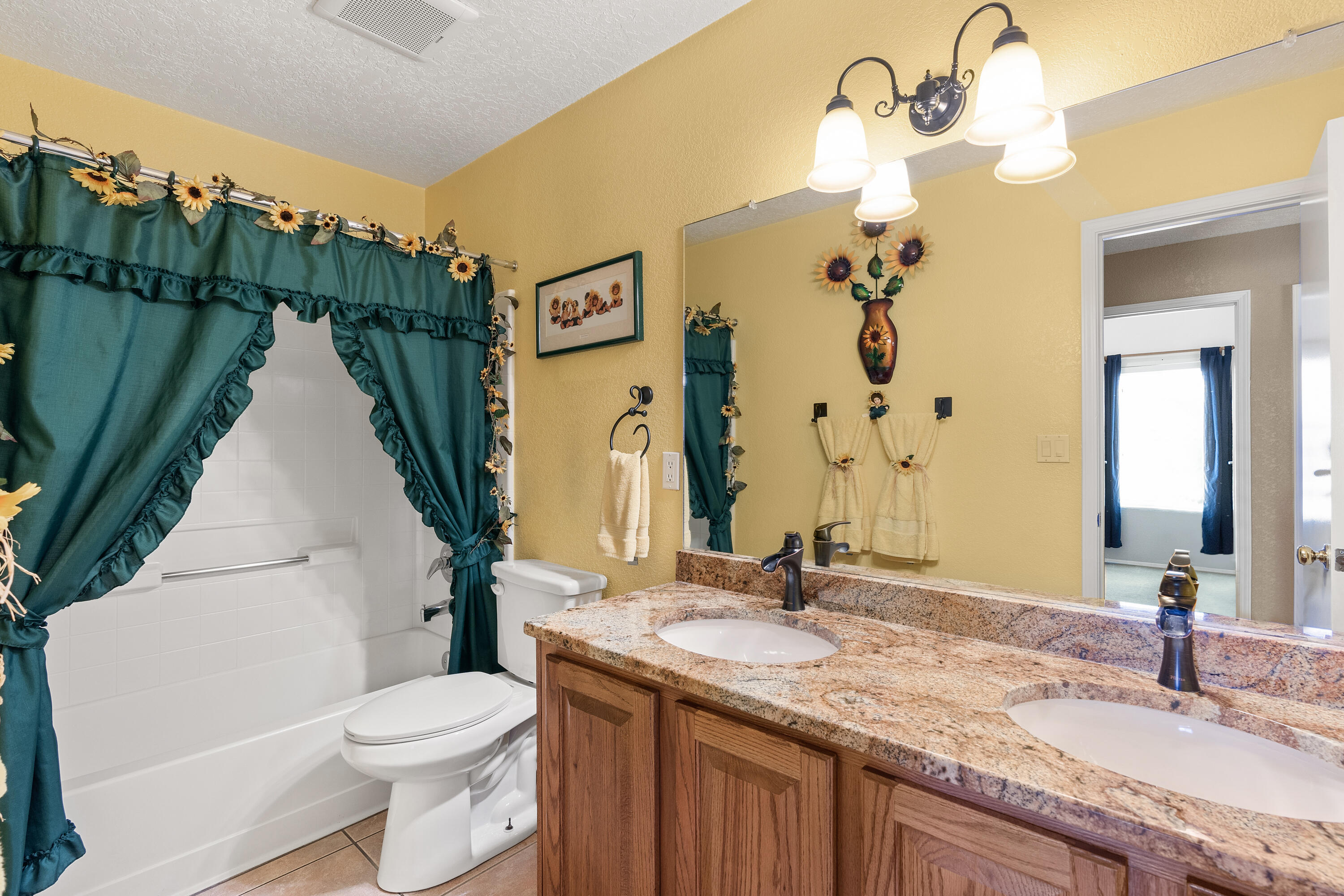 1305 SUMMERFIELD Place SW