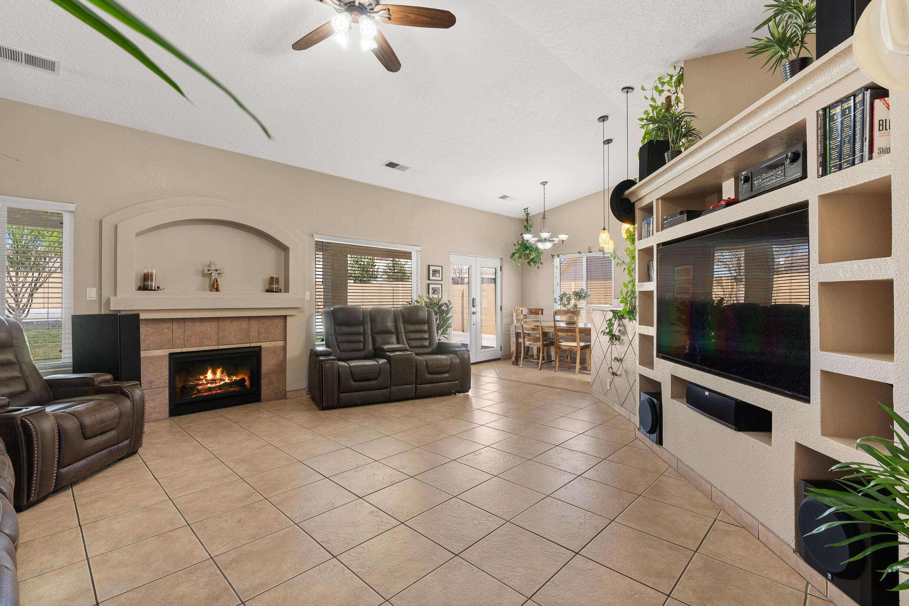 1305 SUMMERFIELD Place SW