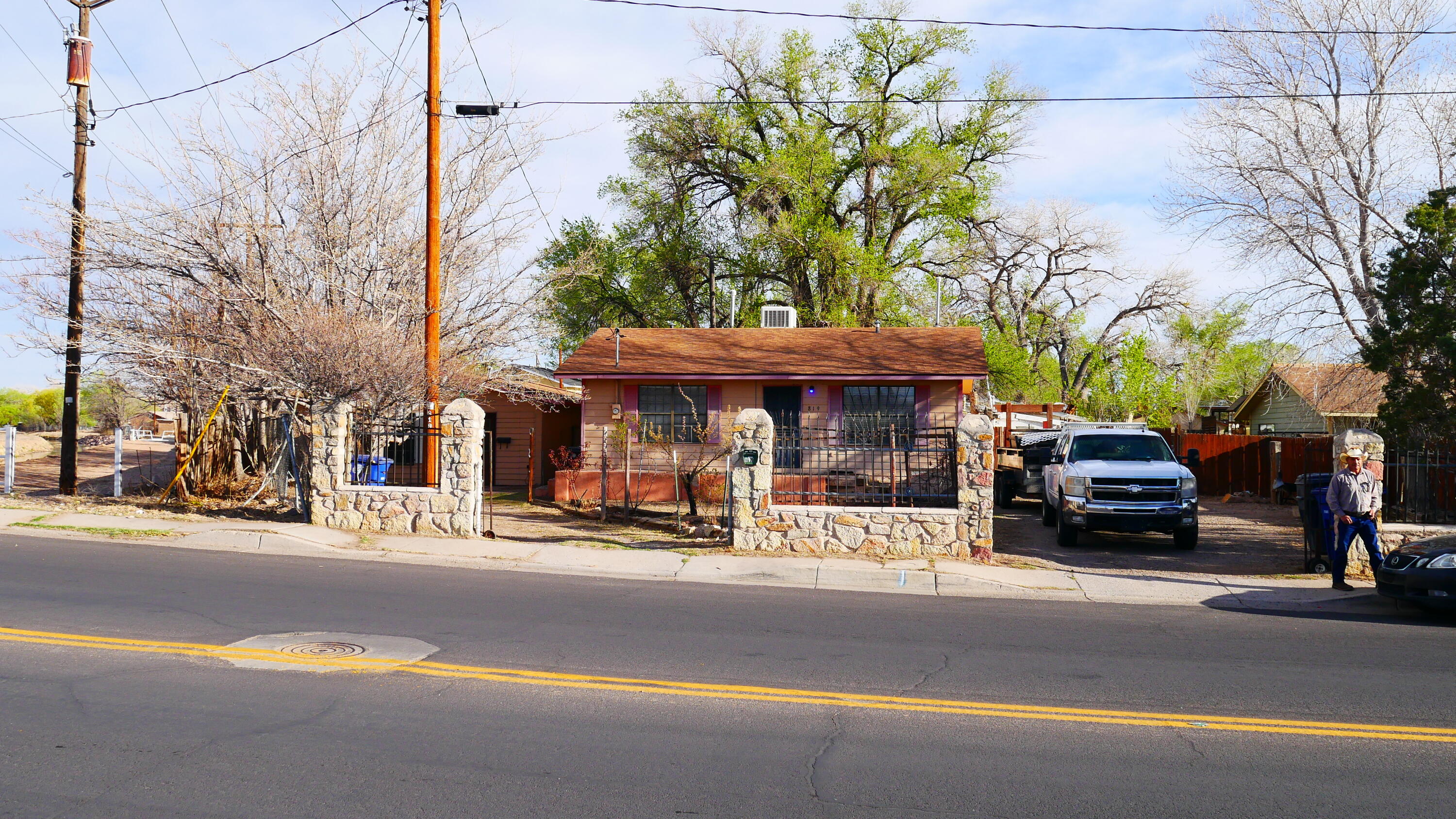 819 MARQUEZ Lane SW