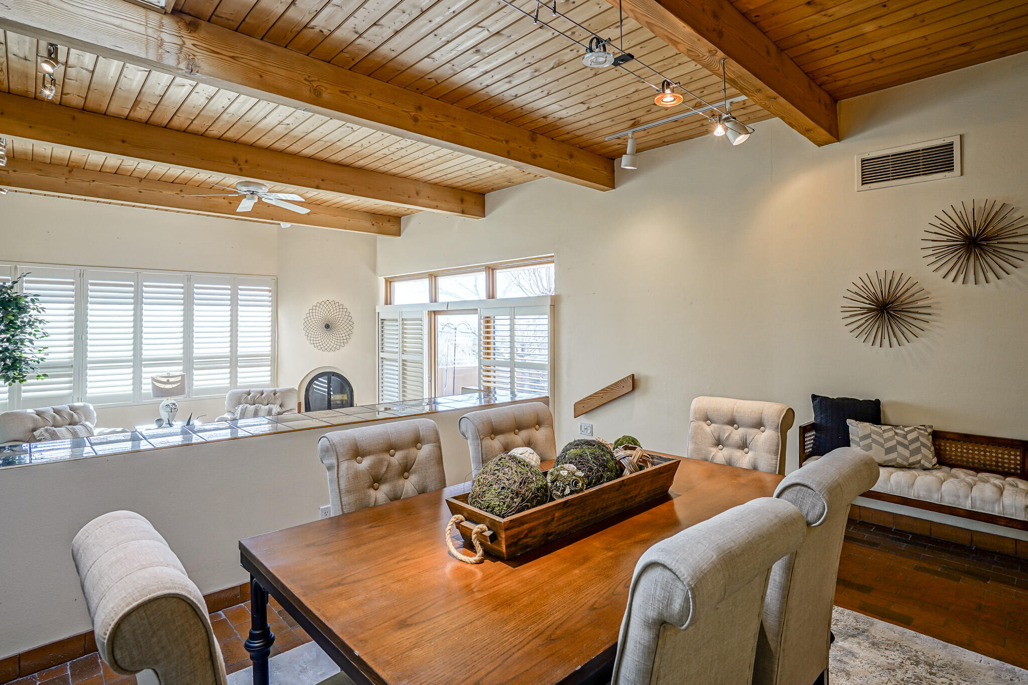 10 Wind Road NW