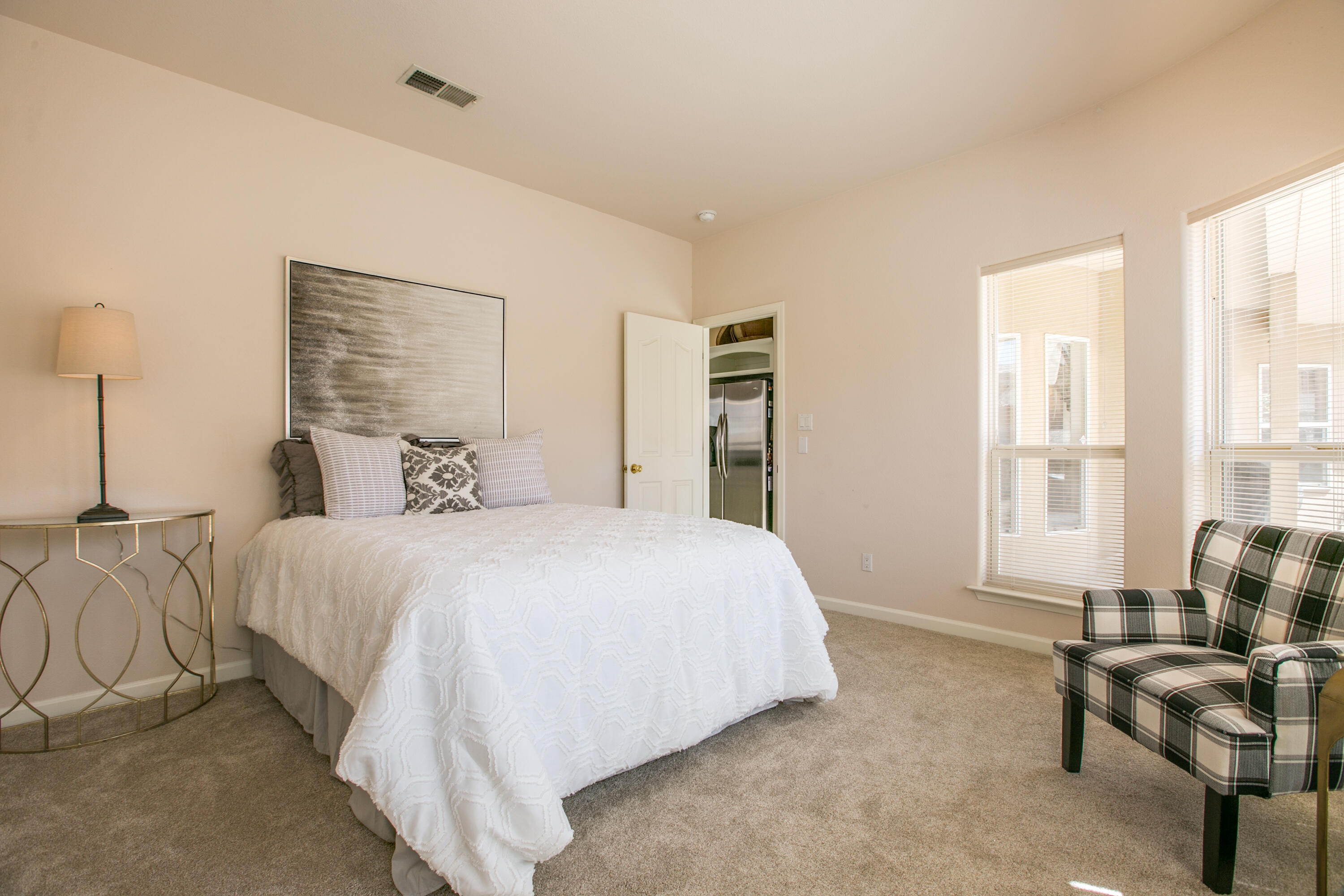 7228 ANTON Circle NE