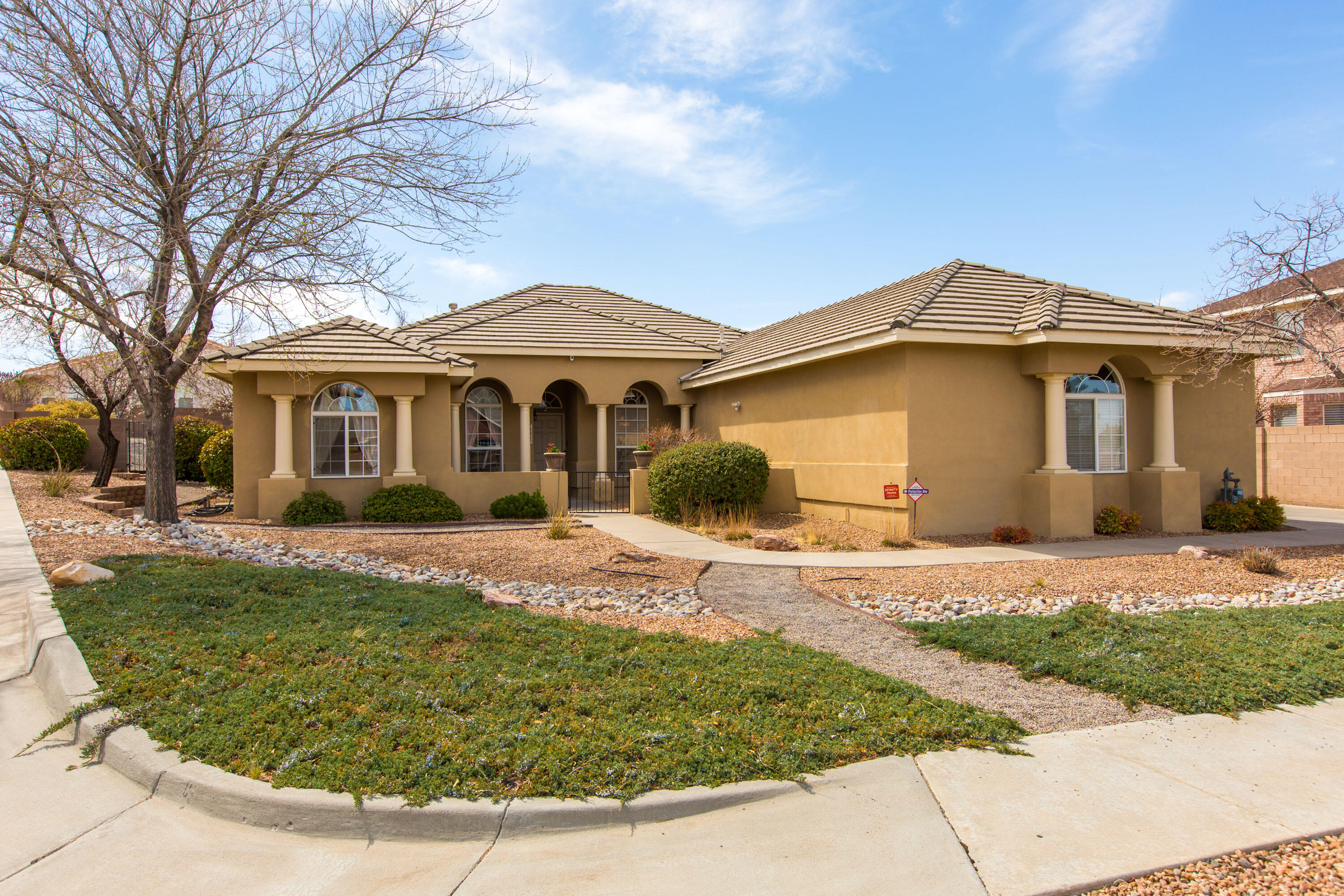 7228 ANTON Circle NE