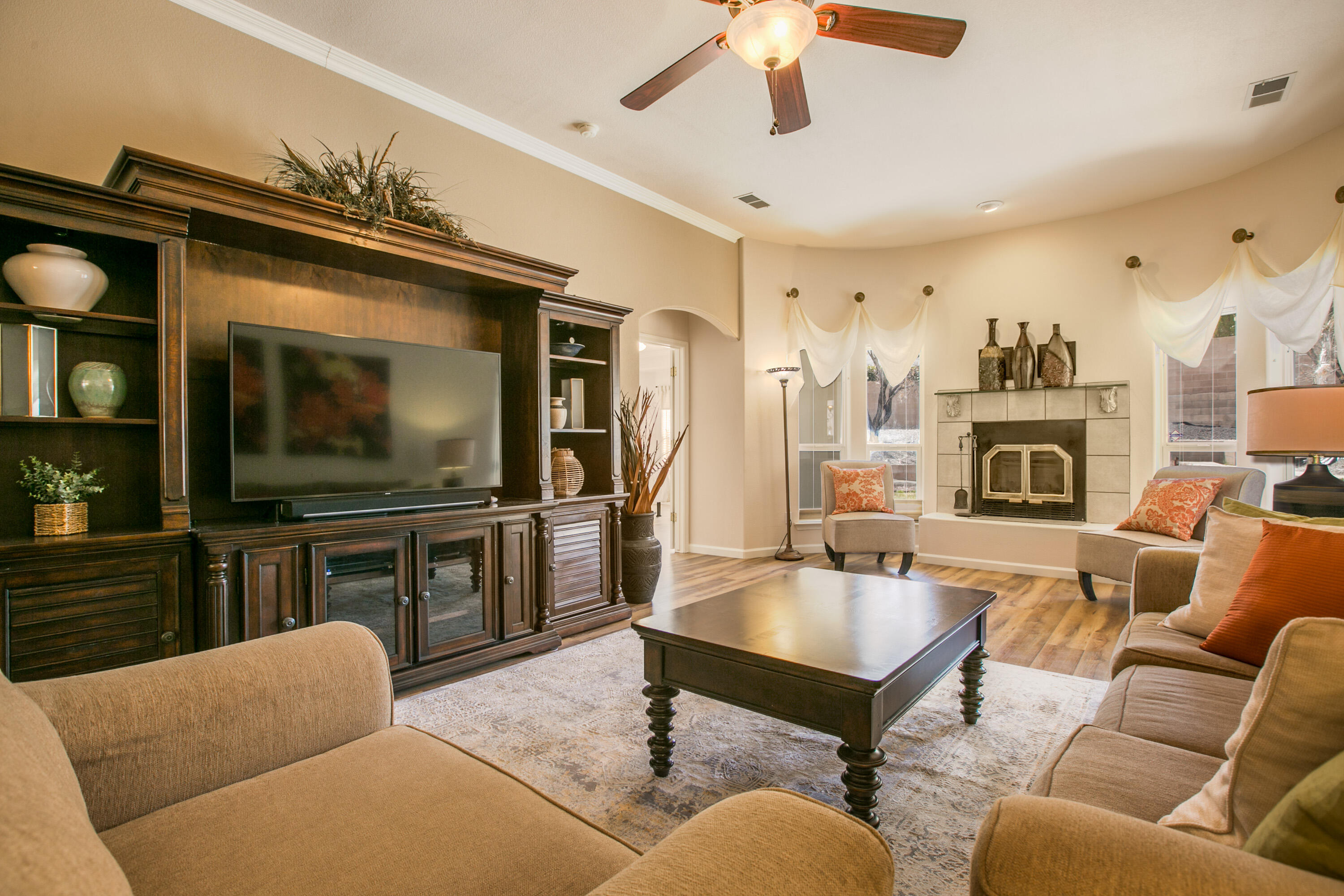 7228 ANTON Circle NE