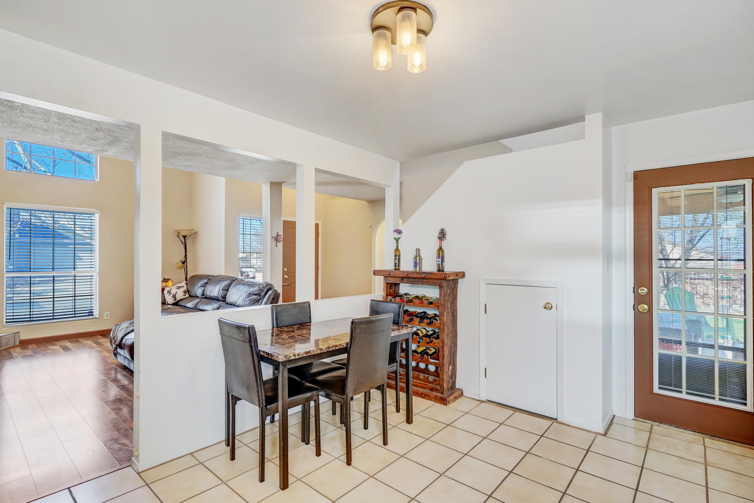 1506 GOLDEN EYE Loop NE