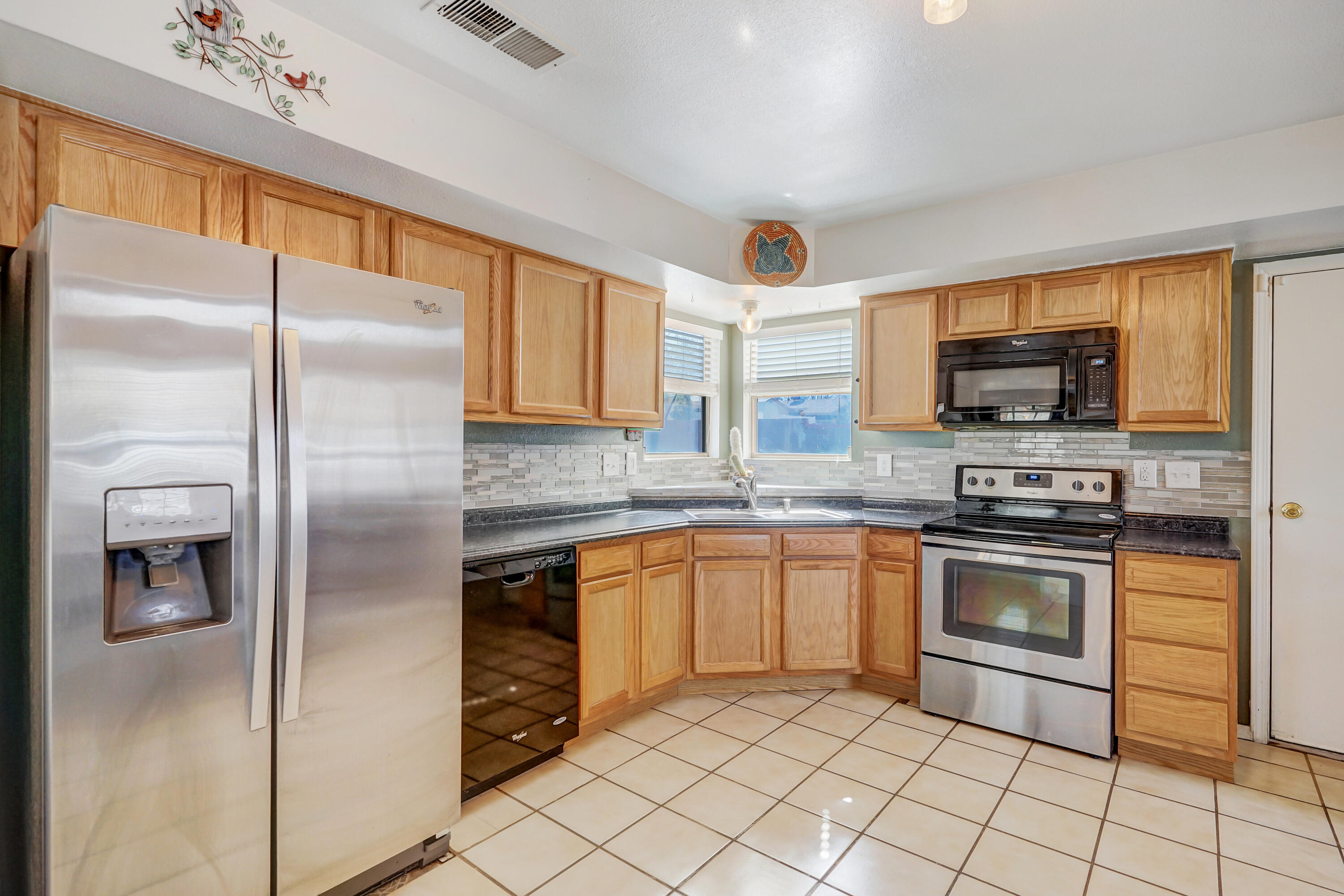 1506 GOLDEN EYE Loop NE