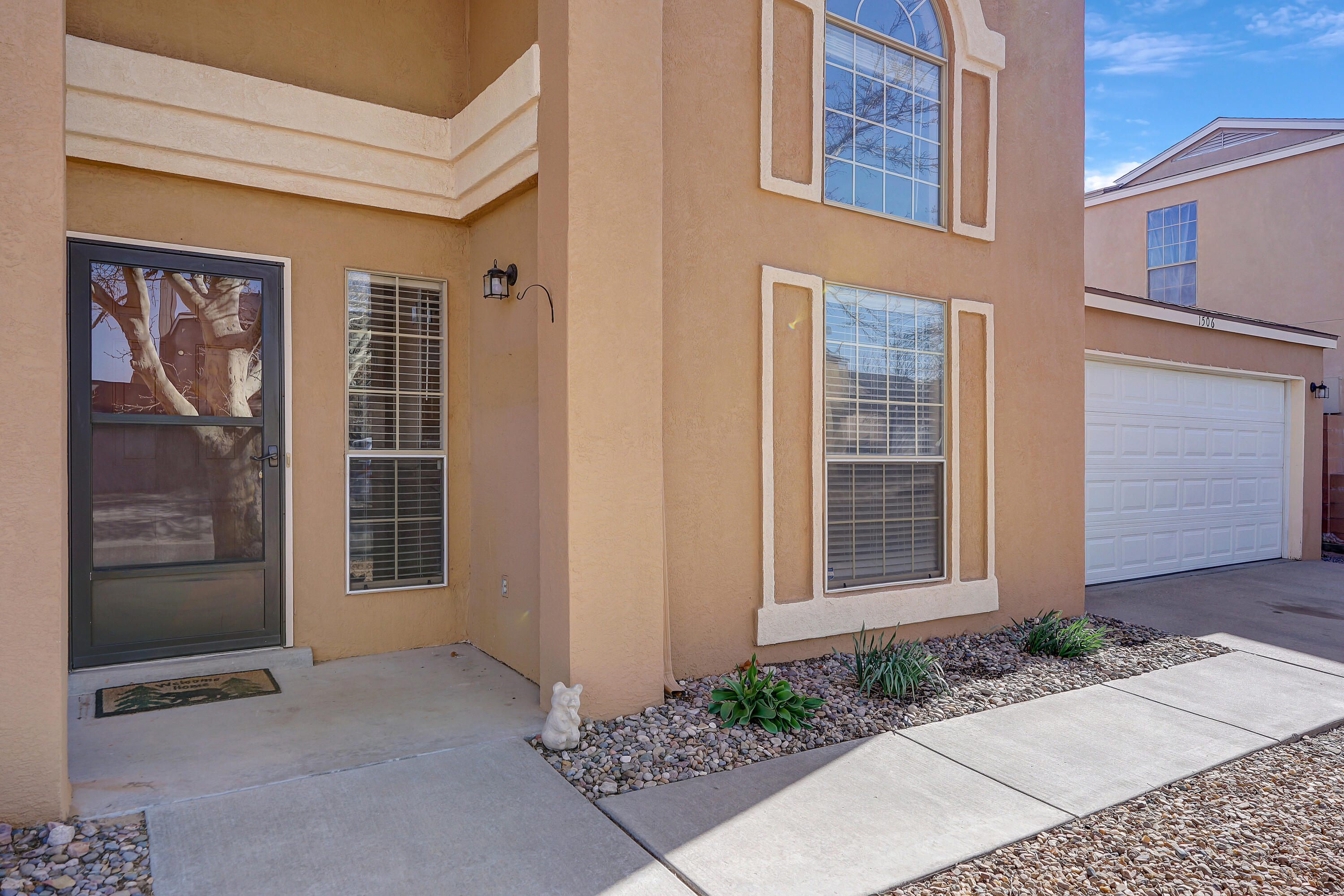 1506 GOLDEN EYE Loop NE