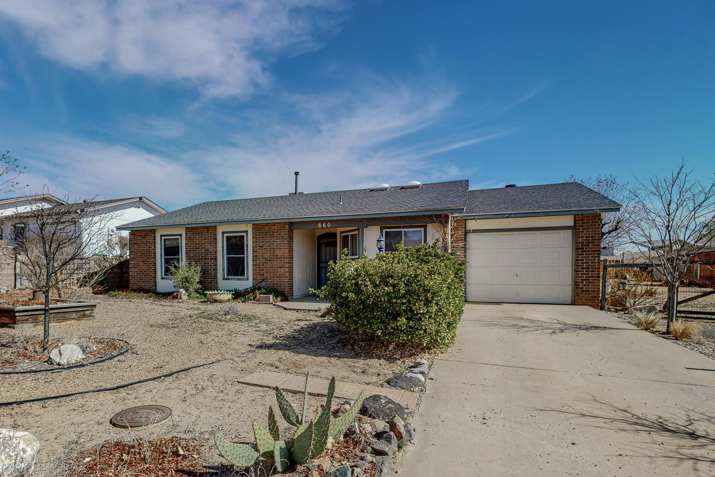 860 AMETHYST Drive NE