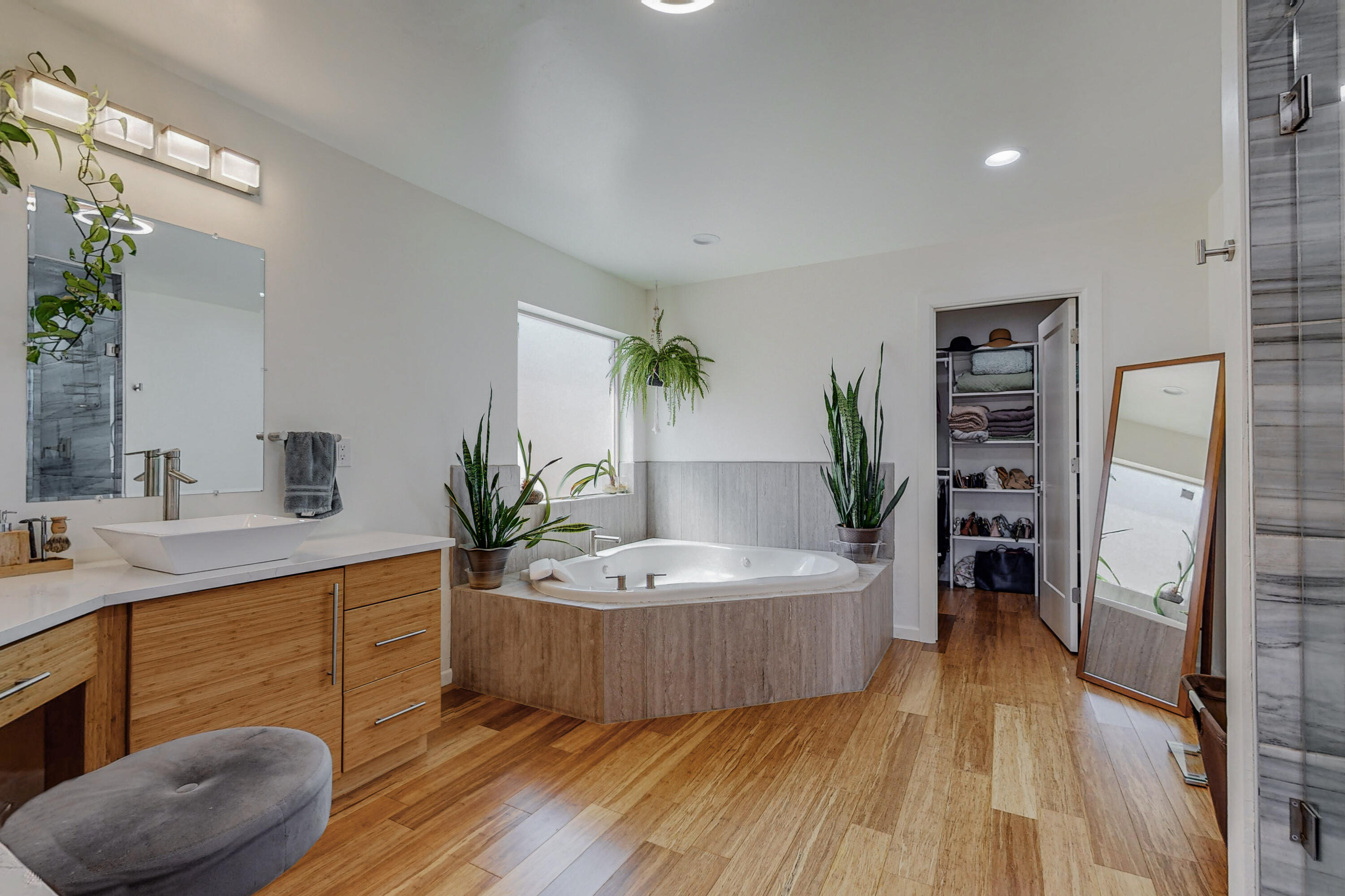 109 LANIER Drive SE